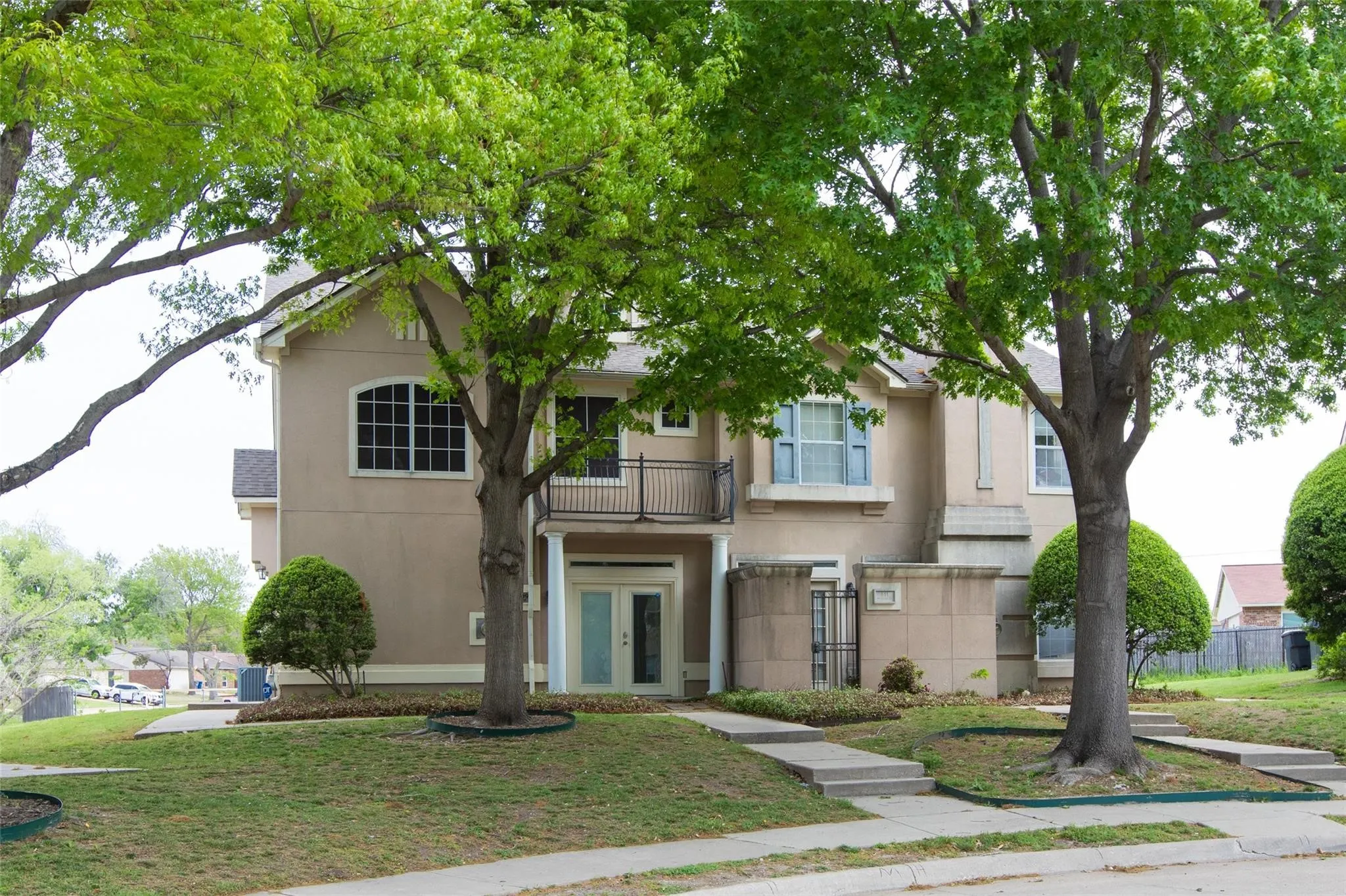 Townhouse For Rent in Collin County , 609 Regency Drive, Allen, Texas 75002, 3 Bedroom, 2 Bathroom, 2 Garage spaces, 1,783 Sqft, built in 1999, mls#21353306, Real Estate Agent in Allen, Homes For Rent in Collin county, Homes For Rent in Allen, Realtor in Allen Texas, Real Estate Brokerage Independent Realty Texas, Luminita Cordes Realtor