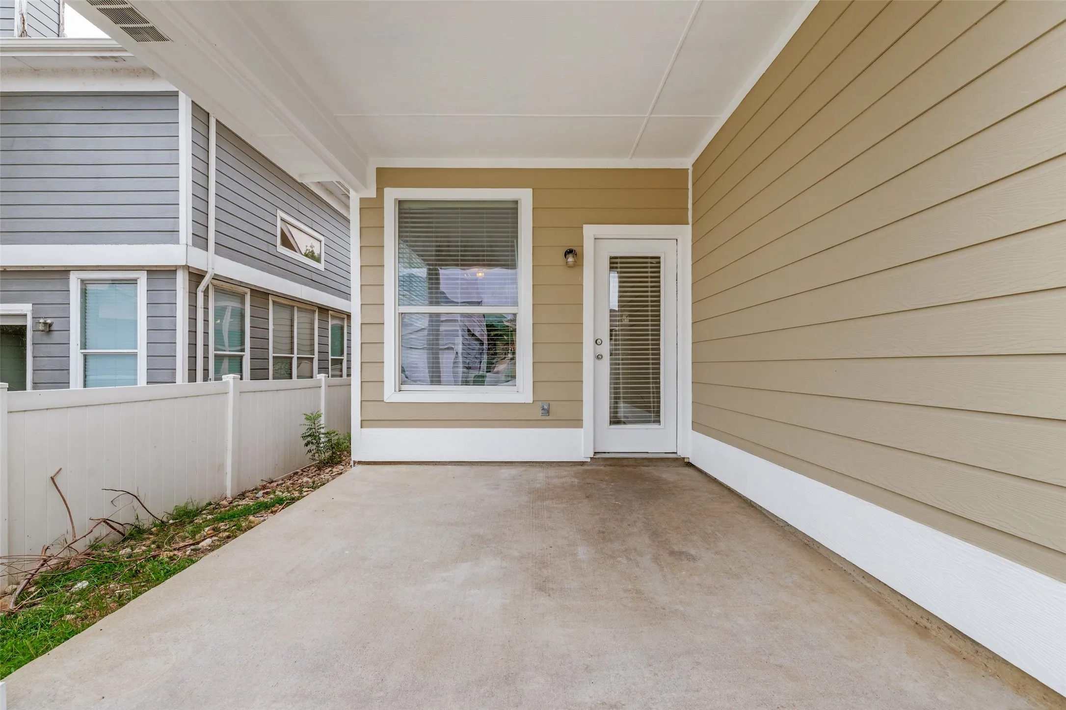 Single Family Residence For Rent in Denton County , 10249 Nantucket Drive, Providence Village, Texas 76227, 3 Bedroom, 3 Bathroom, 2 Garage spaces, 1,676 Sqft, built in 2005, mls#21362068, Real Estate Agent in Providence Village, Homes For Rent in Denton county, Homes For Rent in Providence Village, Realtor in Providence Village Texas, Real Estate Brokerage Independent Realty Texas, Luminita Cordes Realtor