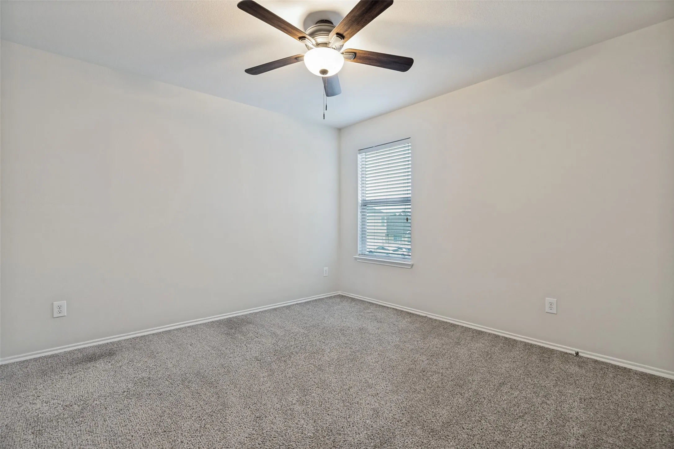 Single Family Residence For Rent in Denton County , 10249 Nantucket Drive, Providence Village, Texas 76227, 3 Bedroom, 3 Bathroom, 2 Garage spaces, 1,676 Sqft, built in 2005, mls#21362068, Real Estate Agent in Providence Village, Homes For Rent in Denton county, Homes For Rent in Providence Village, Realtor in Providence Village Texas, Real Estate Brokerage Independent Realty Texas, Luminita Cordes Realtor