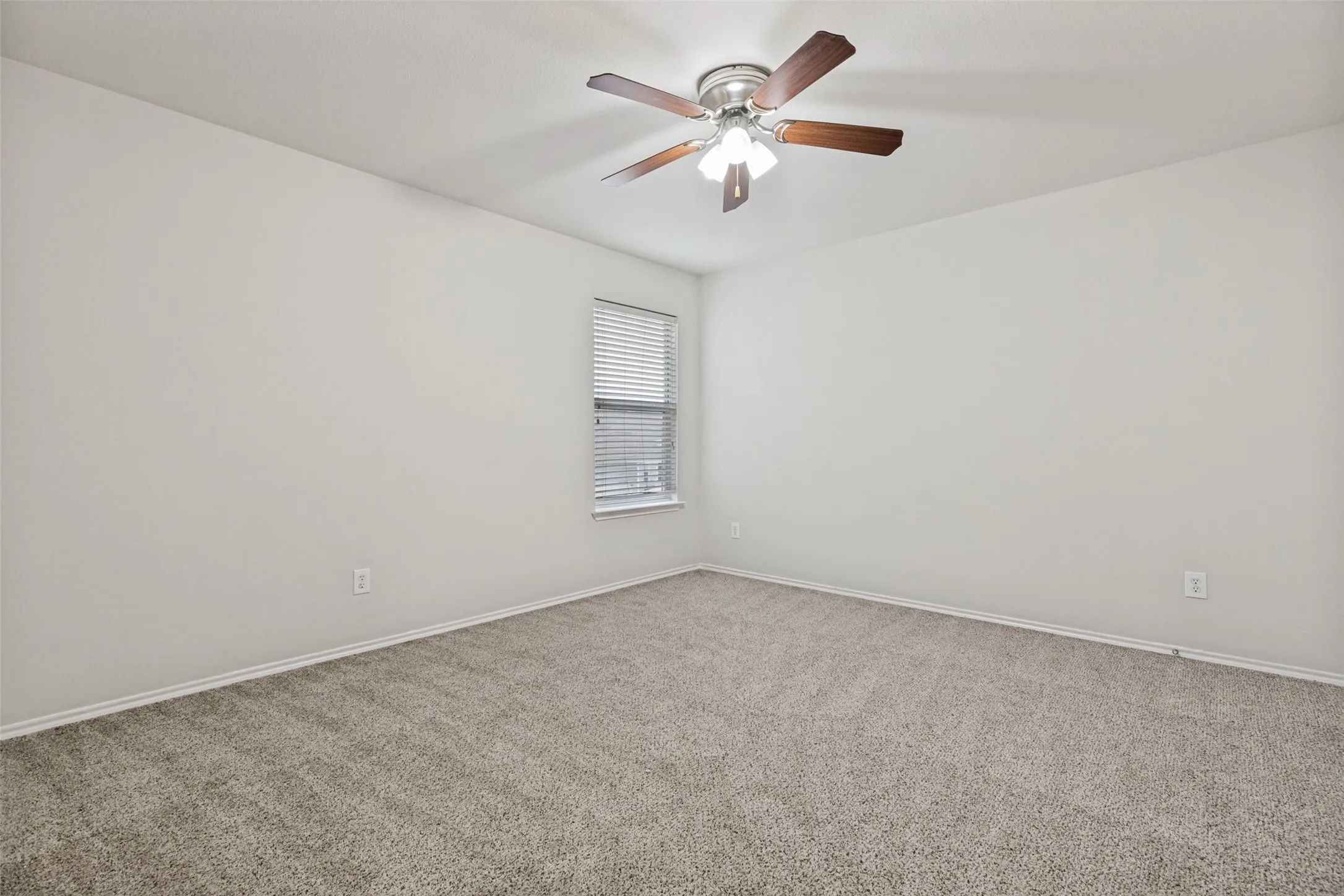Single Family Residence For Rent in Denton County , 10249 Nantucket Drive, Providence Village, Texas 76227, 3 Bedroom, 3 Bathroom, 2 Garage spaces, 1,676 Sqft, built in 2005, mls#21362068, Real Estate Agent in Providence Village, Homes For Rent in Denton county, Homes For Rent in Providence Village, Realtor in Providence Village Texas, Real Estate Brokerage Independent Realty Texas, Luminita Cordes Realtor