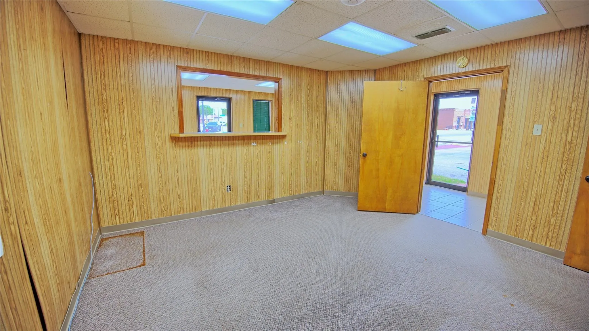 Single Family Residence For Sale in Montague County , 201 Clay Street, Nocona, Texas 76255, 6 Bedroom, 3 Bathroom, Garage spaces, 3,900 Sqft, built in 1992, mls#21362028, Real Estate Agent in Nocona, Homes For Sale in Montague county, Homes For Sale in Nocona, Realtor in Nocona Texas, Real Estate Brokerage Independent Realty Texas, Luminita Cordes Realtor