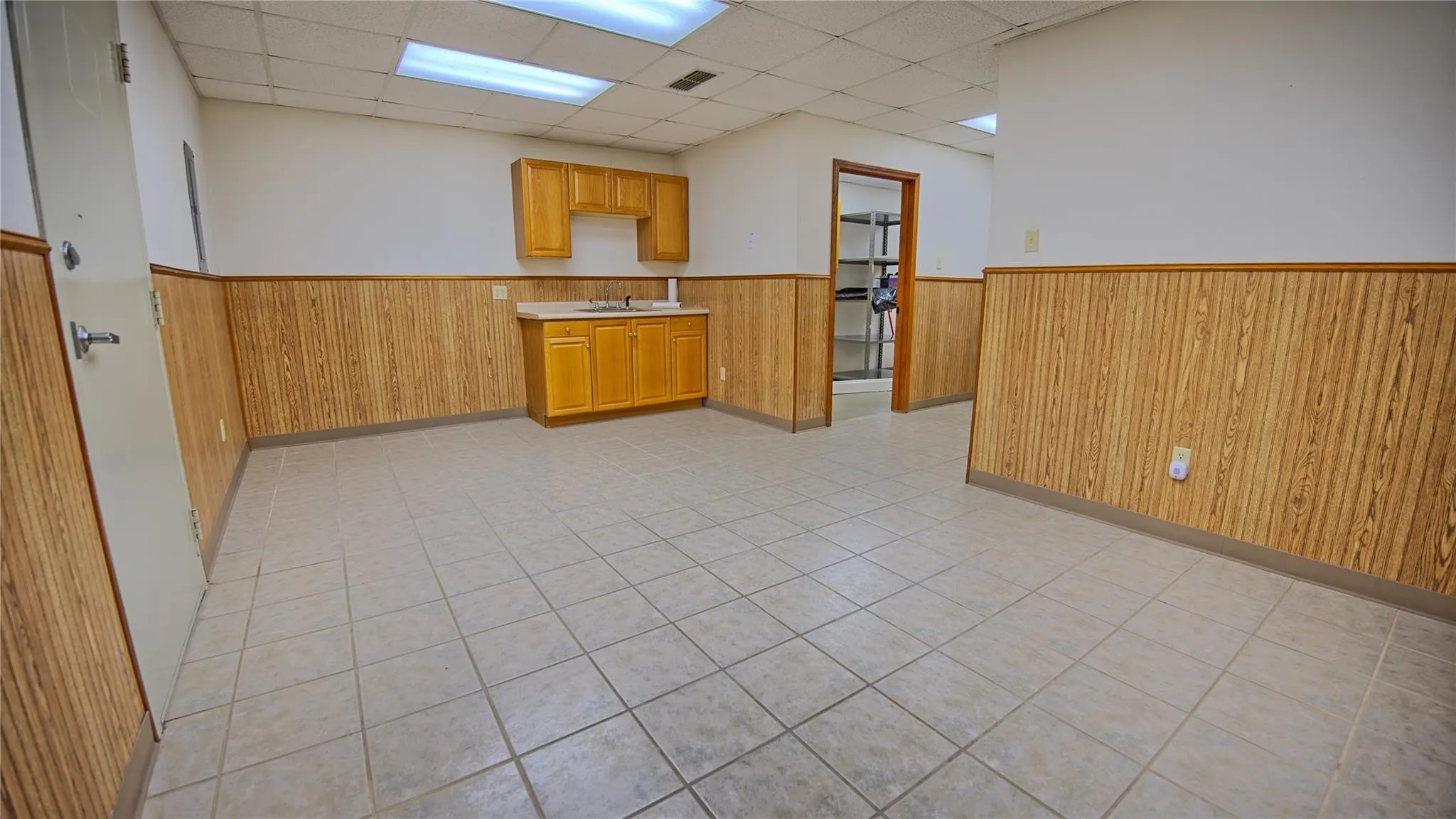 Single Family Residence For Sale in Montague County , 201 Clay Street, Nocona, Texas 76255, 6 Bedroom, 3 Bathroom, Garage spaces, 3,900 Sqft, built in 1992, mls#21362028, Real Estate Agent in Nocona, Homes For Sale in Montague county, Homes For Sale in Nocona, Realtor in Nocona Texas, Real Estate Brokerage Independent Realty Texas, Luminita Cordes Realtor