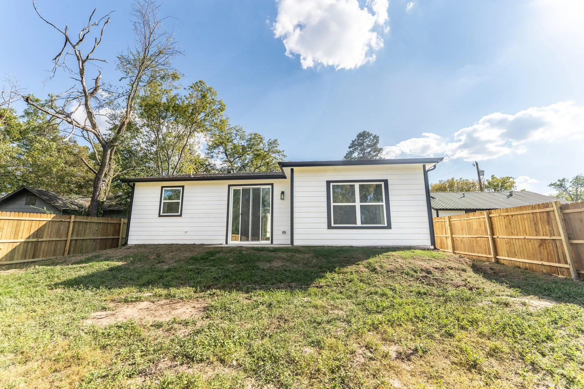 Single Family Residence For Rent in Hopkins County , 316 Beckham Street W, Sulphur Springs, Texas 75482, 3 Bedroom, 2 Bathroom, 1 Garage spaces, 1,416 Sqft, built in 2025, mls#21362070, Real Estate Agent in Sulphur Springs, Homes For Rent in Hopkins county, Homes For Rent in Sulphur Springs, Realtor in Sulphur Springs Texas, Real Estate Brokerage Independent Realty Texas, Luminita Cordes Realtor