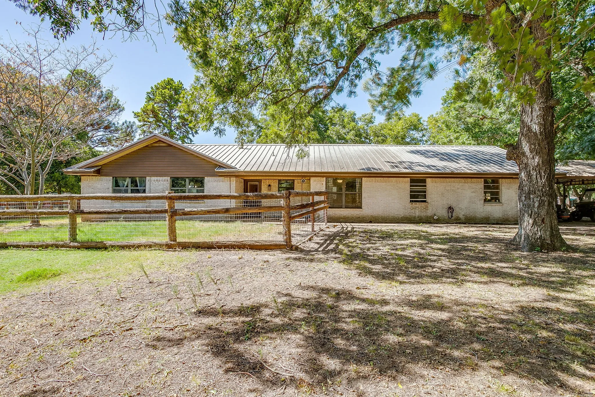 Farm For Sale in Jack County , 1377 E Gibtown Road, Poolville, Texas 76487, 3 Bedroom, 2 Bathroom, 2 Garage spaces, 2,247 Sqft, built in 1969, Price $795,000, mls#21362045, Real Estate Agent in Poolville, Homes For Sale in Jack county, Homes For Sale in Poolville, Realtor in Poolville Texas, Real Estate Brokerage Independent Realty Texas, Luminita Cordes Realtor