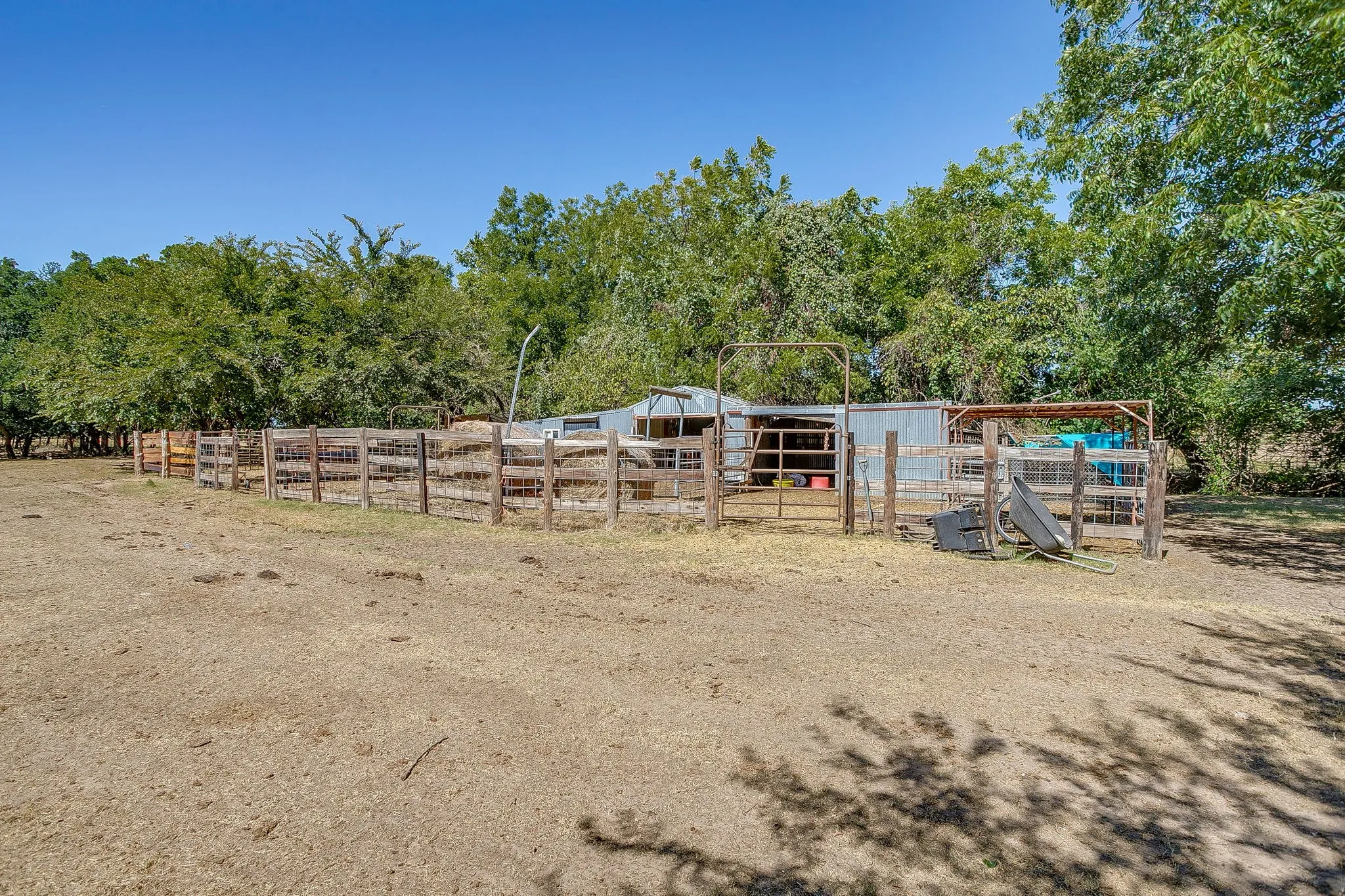 Farm For Sale in Jack County , 1377 E Gibtown Road, Poolville, Texas 76487, 3 Bedroom, 2 Bathroom, 2 Garage spaces, 2,247 Sqft, built in 1969, Price $795,000, mls#21362045, Real Estate Agent in Poolville, Homes For Sale in Jack county, Homes For Sale in Poolville, Realtor in Poolville Texas, Real Estate Brokerage Independent Realty Texas, Luminita Cordes Realtor