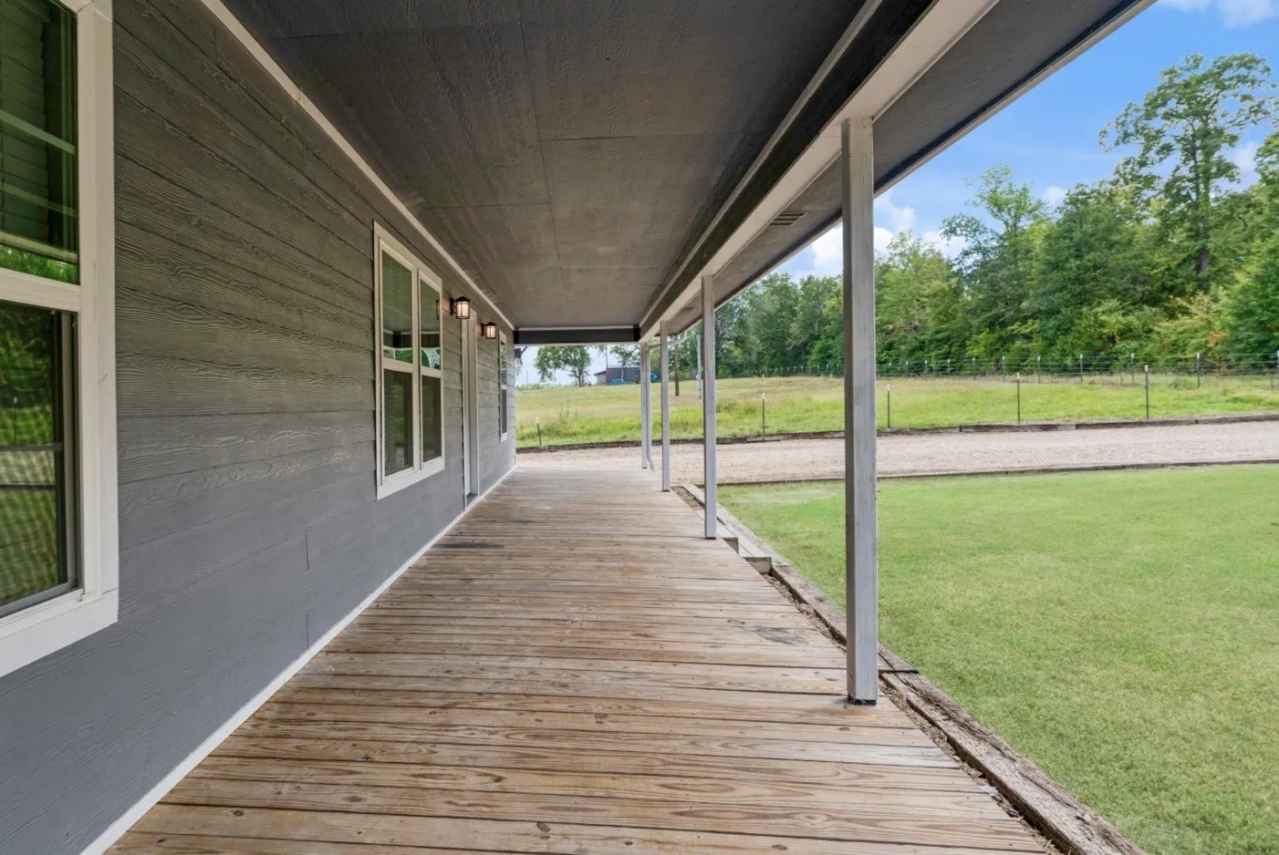 Single Family Residence For Sale in Lamar County , 9006 County Road 43200, Powderly, Texas 75473, 3 Bedroom, 2 Bathroom, Garage spaces, 1,196 Sqft, built in 2018, Price $210,000, mls#21361895, Real Estate Agent in Powderly, Homes For Sale in Lamar county, Homes For Sale in Powderly, Realtor in Powderly Texas, Real Estate Brokerage Independent Realty Texas, Luminita Cordes Realtor
