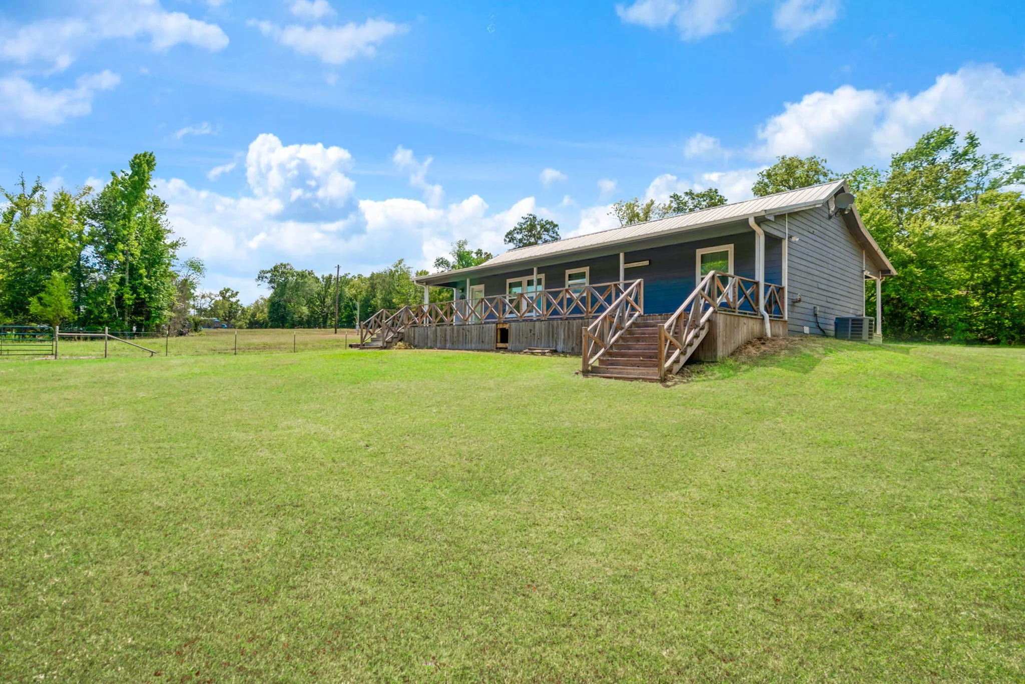 Single Family Residence For Sale in Lamar County , 9006 County Road 43200, Powderly, Texas 75473, 3 Bedroom, 2 Bathroom, Garage spaces, 1,196 Sqft, built in 2018, Price $210,000, mls#21361895, Real Estate Agent in Powderly, Homes For Sale in Lamar county, Homes For Sale in Powderly, Realtor in Powderly Texas, Real Estate Brokerage Independent Realty Texas, Luminita Cordes Realtor