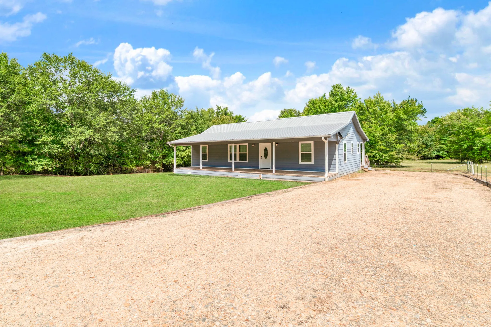 Single Family Residence For Sale in Lamar County , 9006 County Road 43200, Powderly, Texas 75473, 3 Bedroom, 2 Bathroom, Garage spaces, 1,196 Sqft, built in 2018, Price $210,000, mls#21361895, Real Estate Agent in Powderly, Homes For Sale in Lamar county, Homes For Sale in Powderly, Realtor in Powderly Texas, Real Estate Brokerage Independent Realty Texas, Luminita Cordes Realtor