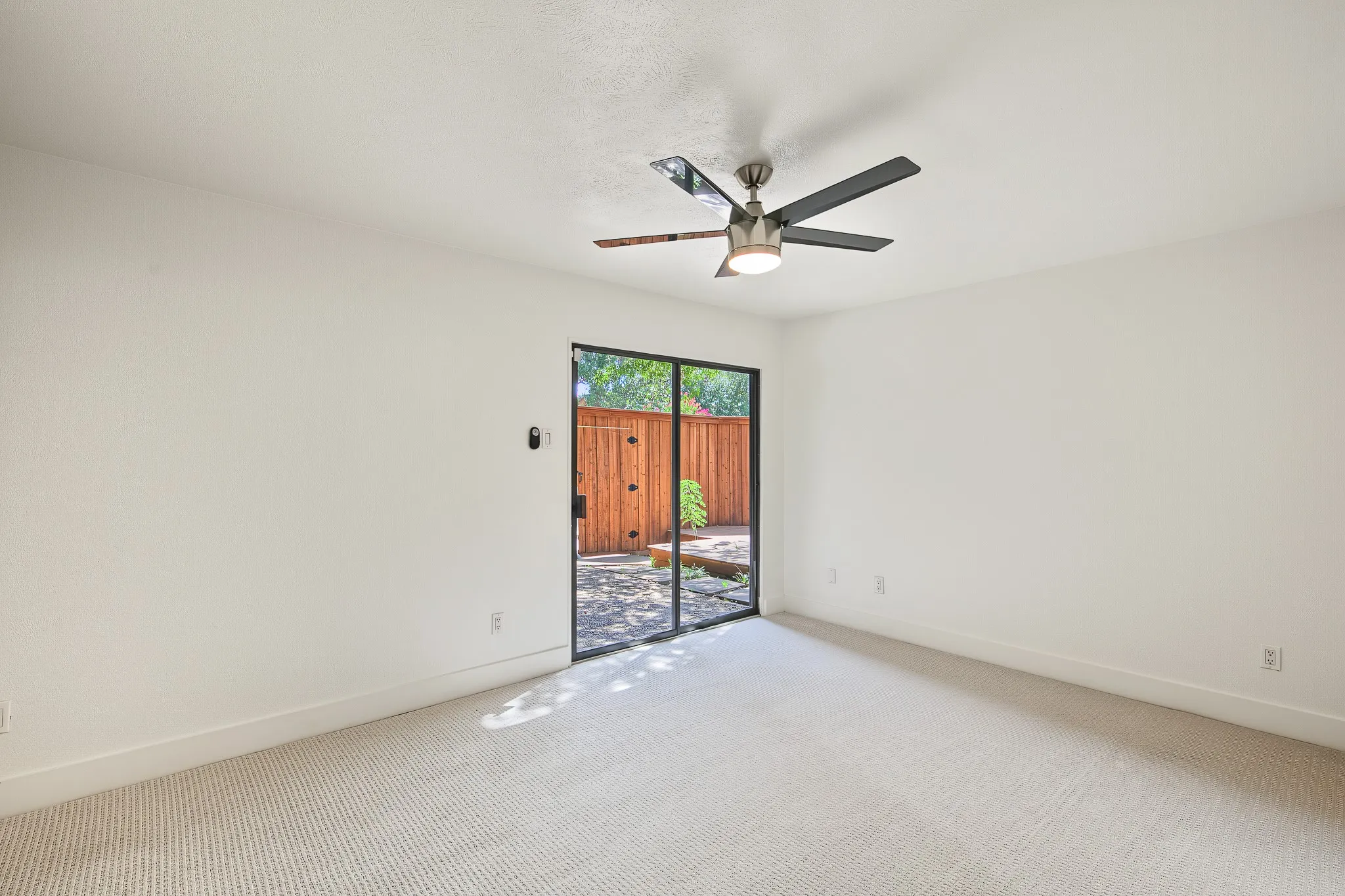 Single Family Residence For Sale in Dallas County , 9123 Windcrest Drive, Dallas, Texas 75243, 3 Bedroom, 3 Bathroom, 2 Garage spaces, 2,804 Sqft, built in 1974, mls#21361444, Real Estate Agent in Dallas, Homes For Sale in Dallas county, Homes For Sale in Dallas, Realtor in Dallas Texas, Real Estate Brokerage Independent Realty Texas, Luminita Cordes Realtor