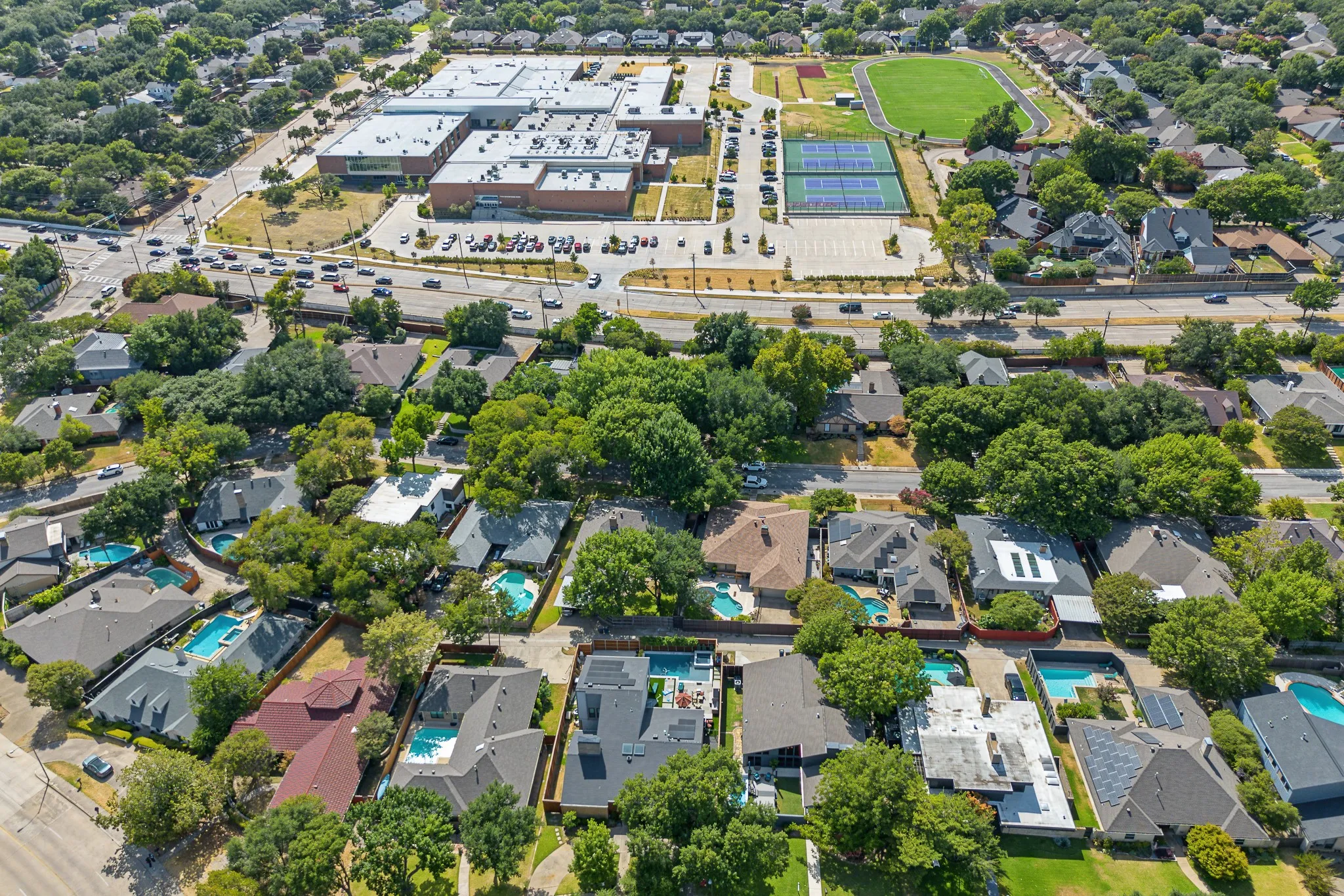 Single Family Residence For Sale in Dallas County , 9123 Windcrest Drive, Dallas, Texas 75243, 3 Bedroom, 3 Bathroom, 2 Garage spaces, 2,804 Sqft, built in 1974, mls#21361444, Real Estate Agent in Dallas, Homes For Sale in Dallas county, Homes For Sale in Dallas, Realtor in Dallas Texas, Real Estate Brokerage Independent Realty Texas, Luminita Cordes Realtor