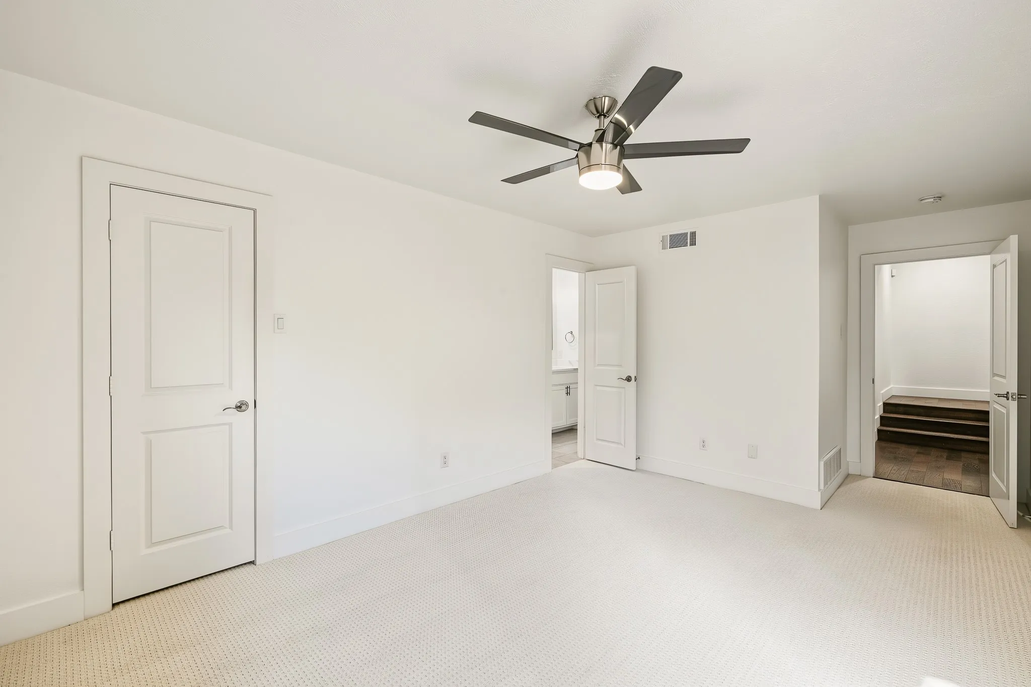 Single Family Residence For Sale in Dallas County , 9123 Windcrest Drive, Dallas, Texas 75243, 3 Bedroom, 3 Bathroom, 2 Garage spaces, 2,804 Sqft, built in 1974, mls#21361444, Real Estate Agent in Dallas, Homes For Sale in Dallas county, Homes For Sale in Dallas, Realtor in Dallas Texas, Real Estate Brokerage Independent Realty Texas, Luminita Cordes Realtor