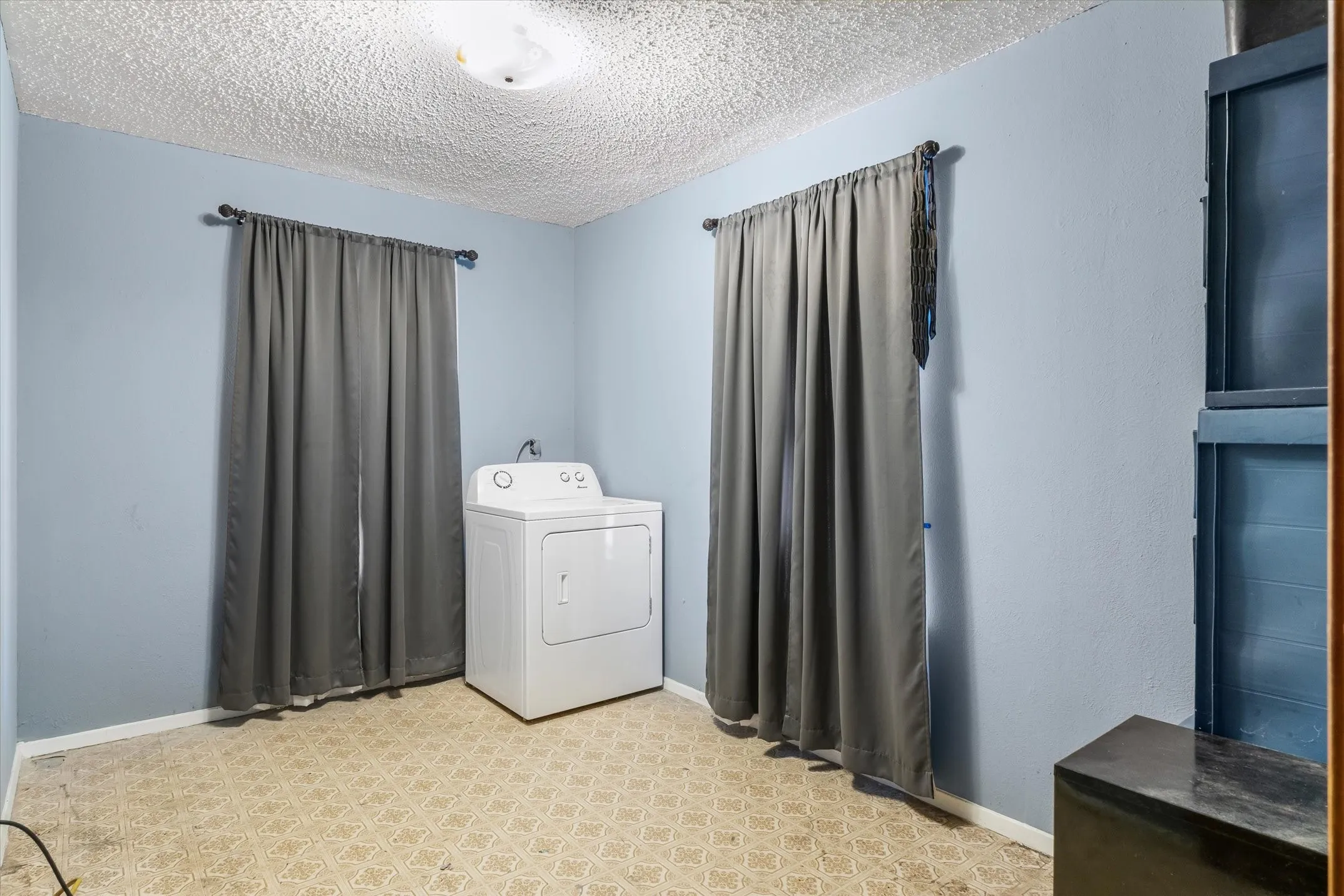 Single Family Residence For Sale in Van Zandt County , 1185 Vz County Road 3822, Wills Point, Texas 75169, 3 Bedroom, 2 Bathroom, Garage spaces, 1,680 Sqft, built in 1979, mls#21362089, Real Estate Agent in Wills Point, Homes For Sale in Van Zandt county, Homes For Sale in Wills Point, Realtor in Wills Point Texas, Real Estate Brokerage Independent Realty Texas, Luminita Cordes Realtor