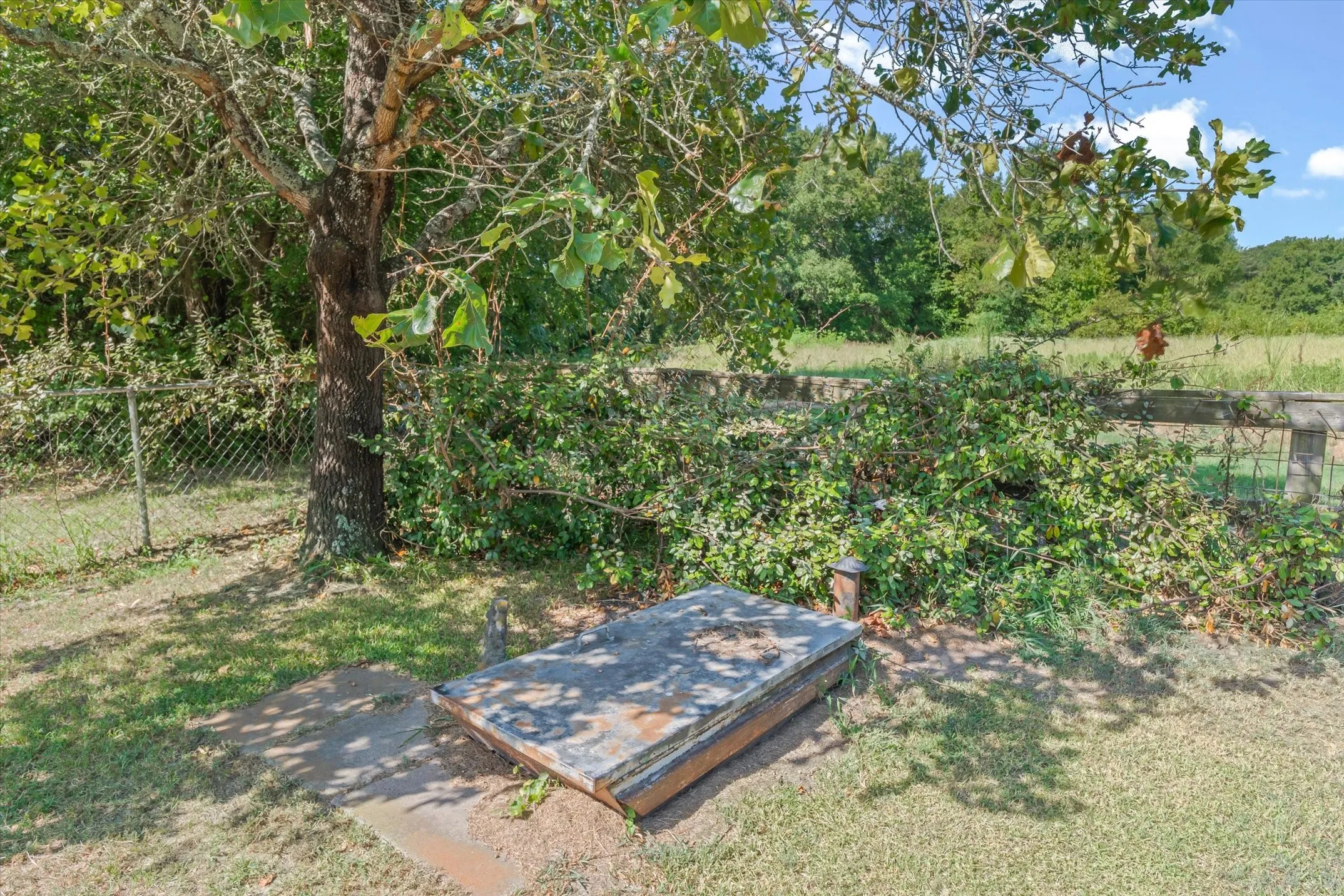 Single Family Residence For Sale in Van Zandt County , 1185 Vz County Road 3822, Wills Point, Texas 75169, 3 Bedroom, 2 Bathroom, Garage spaces, 1,680 Sqft, built in 1979, mls#21362089, Real Estate Agent in Wills Point, Homes For Sale in Van Zandt county, Homes For Sale in Wills Point, Realtor in Wills Point Texas, Real Estate Brokerage Independent Realty Texas, Luminita Cordes Realtor