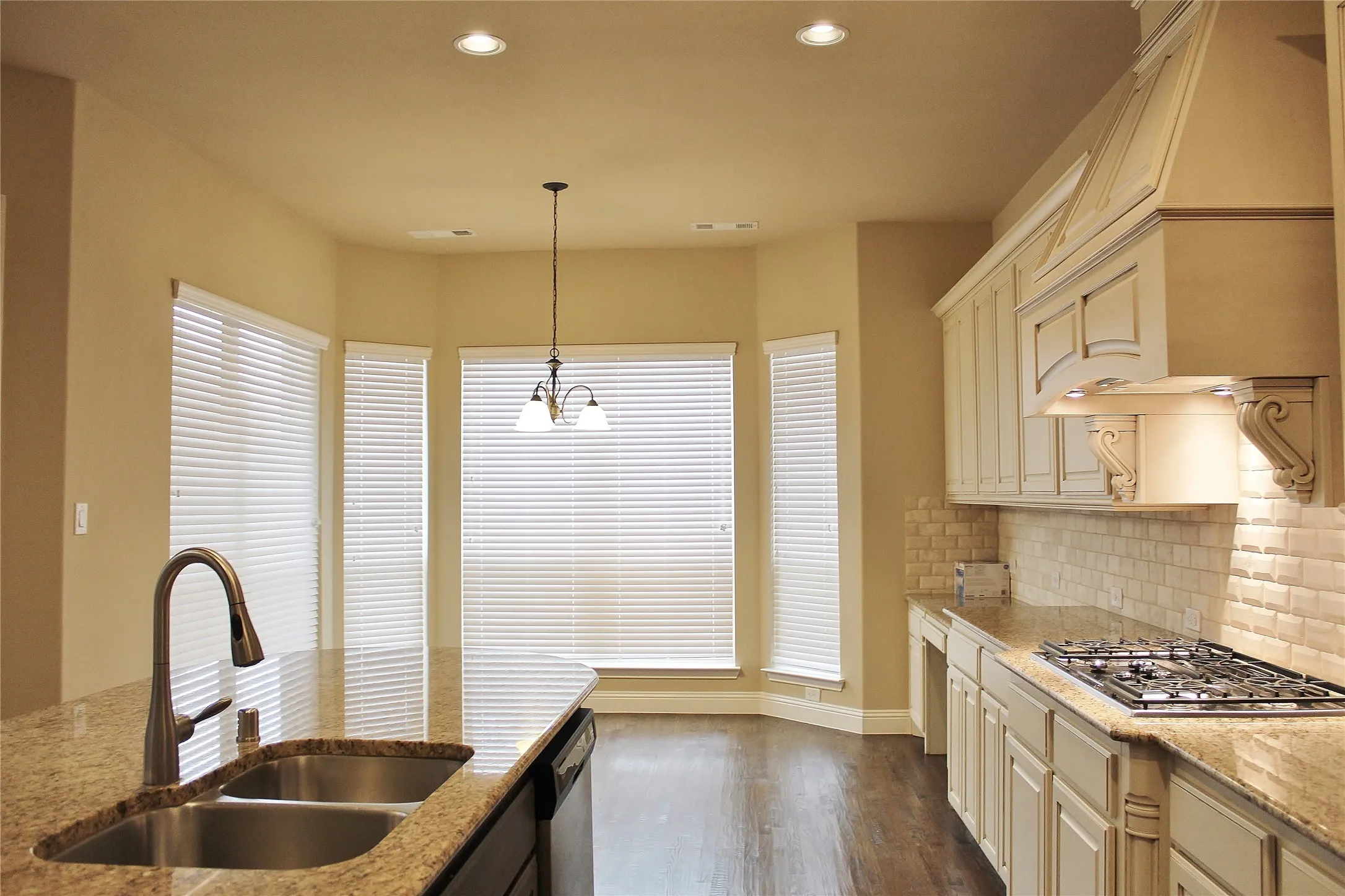Single Family Residence For Rent in Collin County , 7316 Joshua Tree Trail, Mc Kinney, Texas 75070, 5 Bedroom, 6 Bathroom, 3 Garage spaces, 4,391 Sqft, built in 2013, mls#21362121, Real Estate Agent in Mc Kinney, Homes For Rent in Collin county, Homes For Rent in Mc Kinney, Realtor in Mc Kinney Texas, Real Estate Brokerage Independent Realty Texas, Luminita Cordes Realtor
