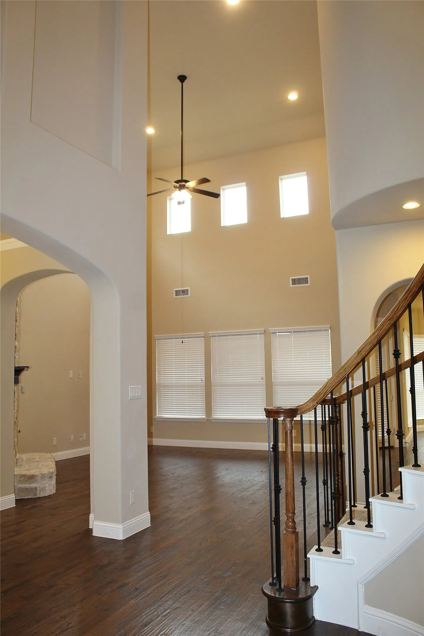 Single Family Residence For Rent in Collin County , 7316 Joshua Tree Trail, Mc Kinney, Texas 75070, 5 Bedroom, 6 Bathroom, 3 Garage spaces, 4,391 Sqft, built in 2013, mls#21362121, Real Estate Agent in Mc Kinney, Homes For Rent in Collin county, Homes For Rent in Mc Kinney, Realtor in Mc Kinney Texas, Real Estate Brokerage Independent Realty Texas, Luminita Cordes Realtor