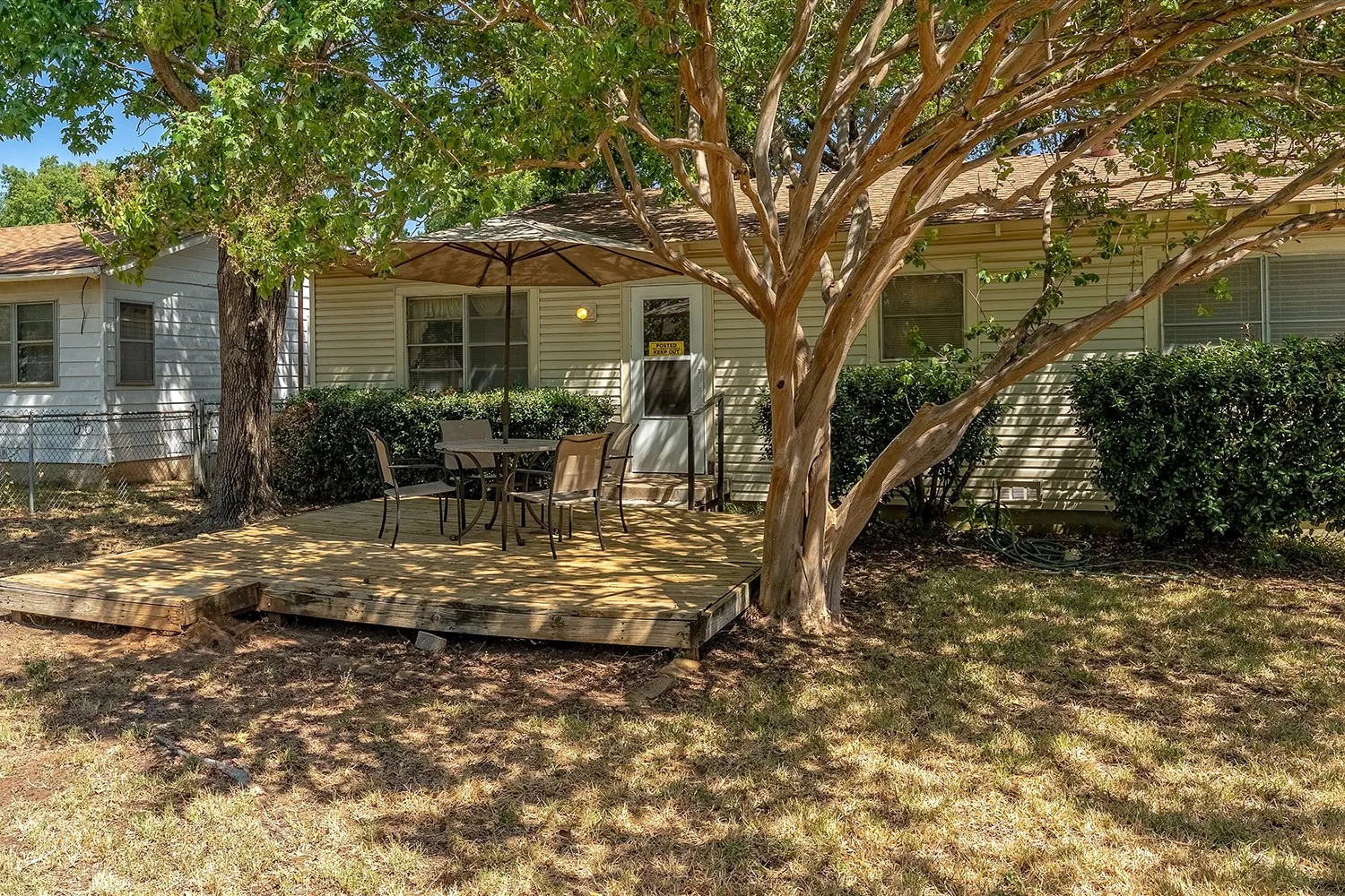 Single Family Residence For Sale in Tarrant County , 773 Betty Lane, Hurst, Texas 76053, 3 Bedroom, 1 Bathroom, Garage spaces, 1,140 Sqft, built in 1959, mls#21361744, Real Estate Agent in Hurst, Homes For Sale in Tarrant county, Homes For Sale in Hurst, Realtor in Hurst Texas, Real Estate Brokerage Independent Realty Texas, Luminita Cordes Realtor