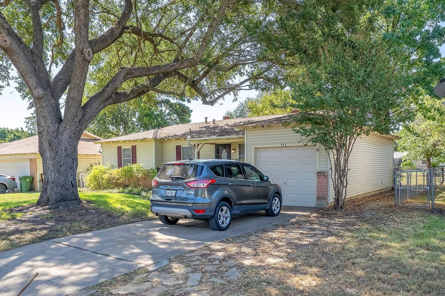 Single Family Residence For Sale in Tarrant County , 773 Betty Lane, Hurst, Texas 76053, 3 Bedroom, 1 Bathroom, Garage spaces, 1,140 Sqft, built in 1959, mls#21361744, Real Estate Agent in Hurst, Homes For Sale in Tarrant county, Homes For Sale in Hurst, Realtor in Hurst Texas, Real Estate Brokerage Independent Realty Texas, Luminita Cordes Realtor