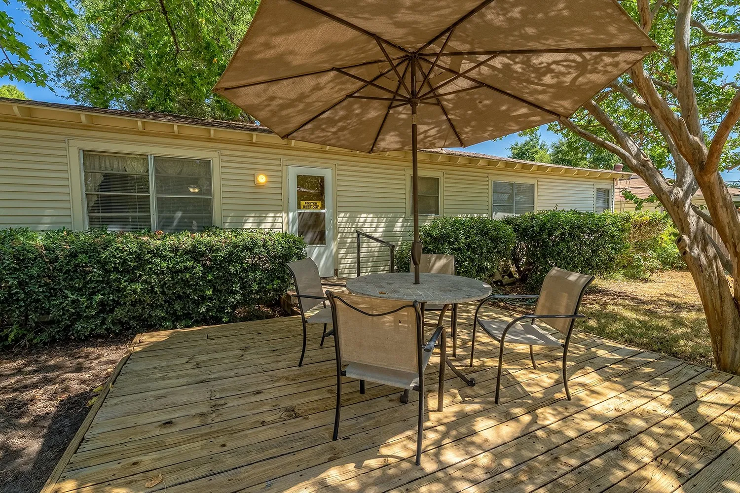 Single Family Residence For Sale in Tarrant County , 773 Betty Lane, Hurst, Texas 76053, 3 Bedroom, 1 Bathroom, Garage spaces, 1,140 Sqft, built in 1959, mls#21361744, Real Estate Agent in Hurst, Homes For Sale in Tarrant county, Homes For Sale in Hurst, Realtor in Hurst Texas, Real Estate Brokerage Independent Realty Texas, Luminita Cordes Realtor
