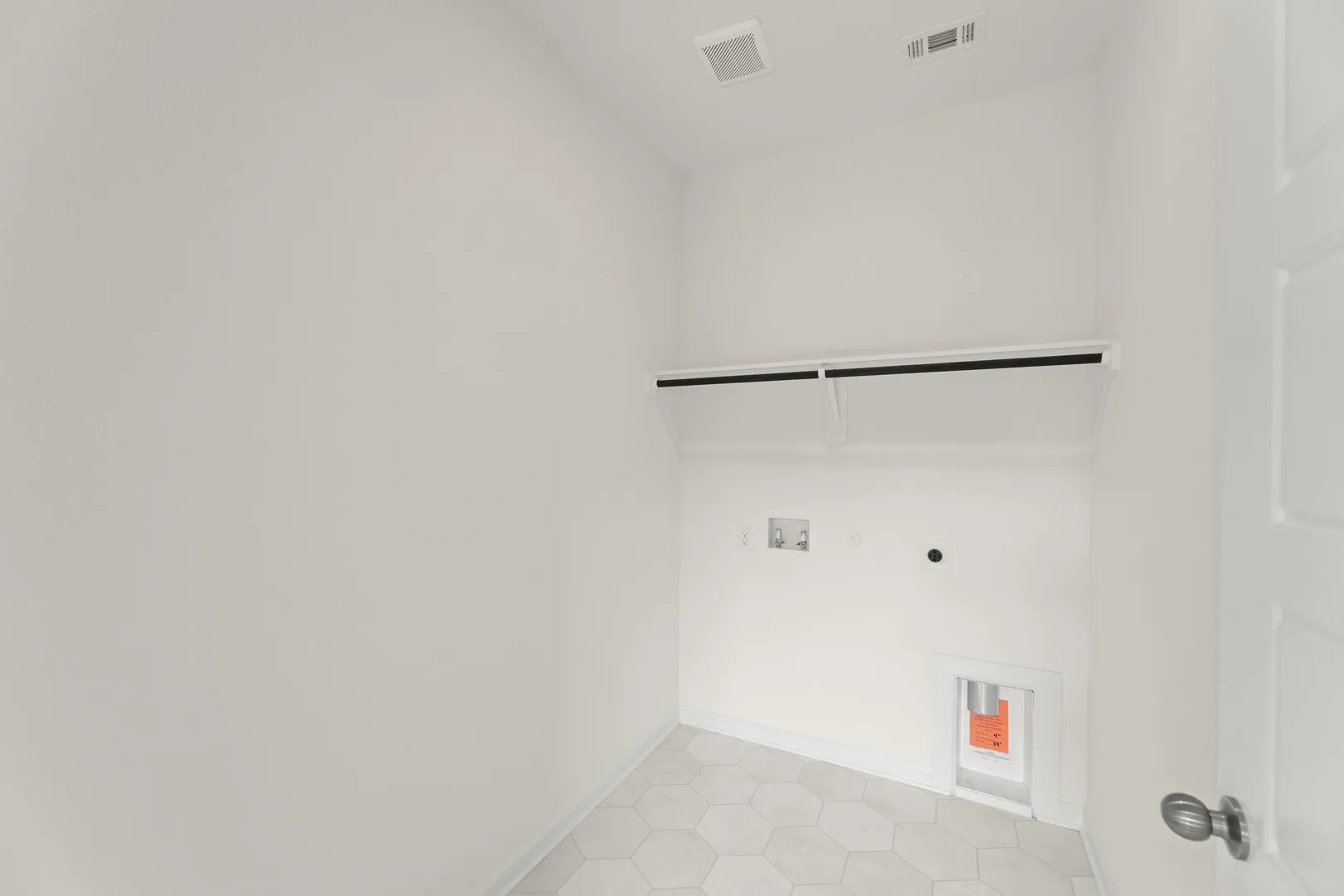 17_18. 1241 Anderson - Utility