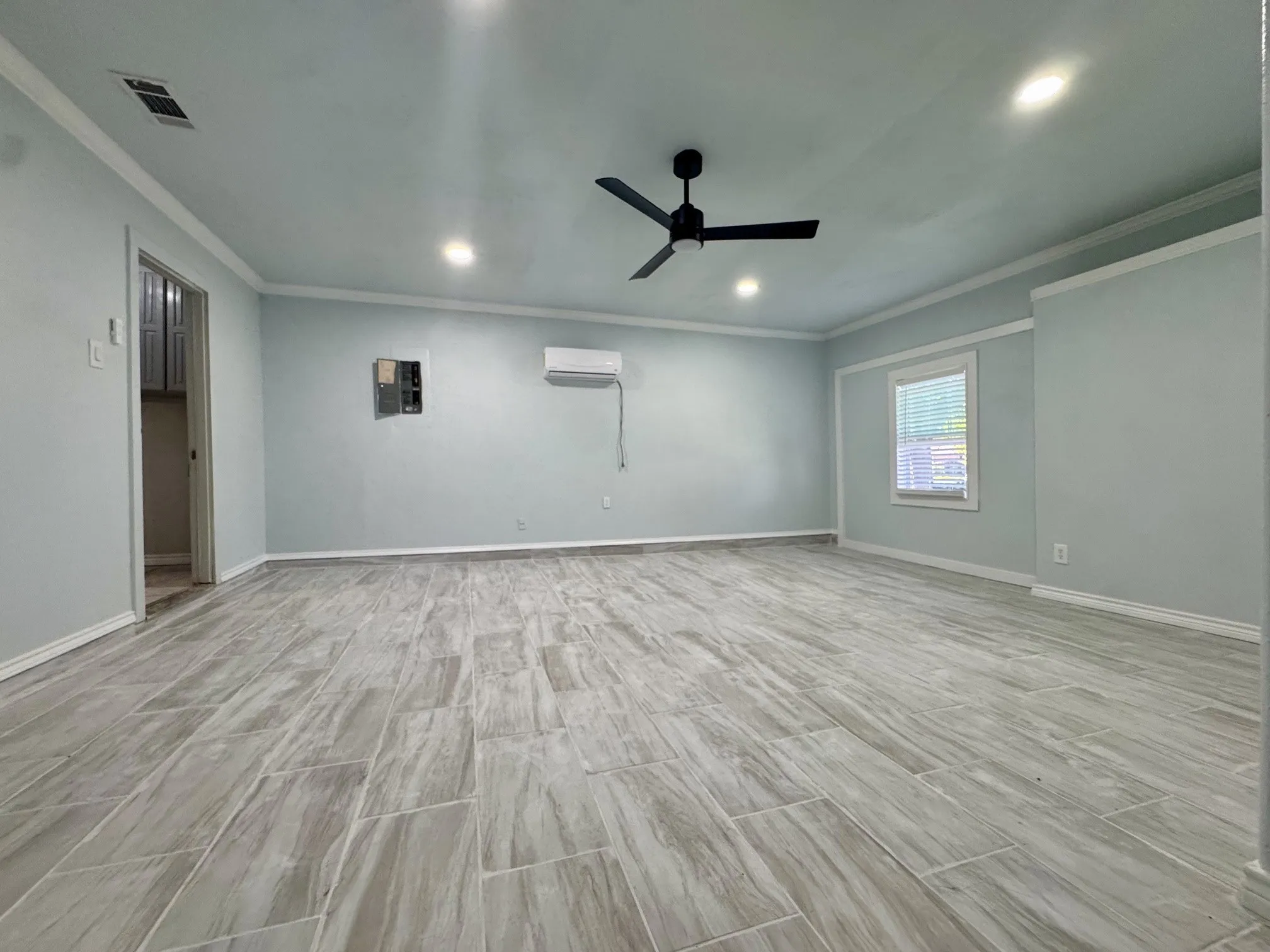 Single Family Residence For Sale in Tarrant County , 1020 Judy Lynn Drive, Arlington, Texas 76014, 4 Bedroom, 2 Bathroom, Garage spaces, 1,869 Sqft, built in 1978, mls#21362126, Real Estate Agent in Arlington, Homes For Sale in Tarrant county, Homes For Sale in Arlington, Realtor in Arlington Texas, Real Estate Brokerage Independent Realty Texas, Luminita Cordes Realtor