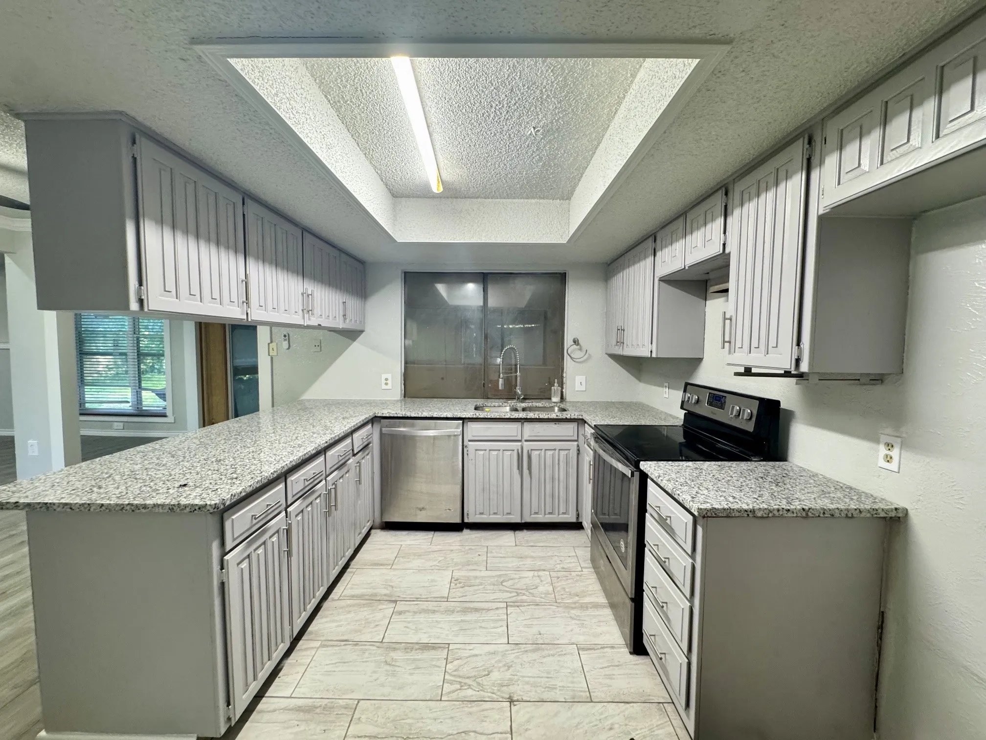 Single Family Residence For Sale in Tarrant County , 1020 Judy Lynn Drive, Arlington, Texas 76014, 4 Bedroom, 2 Bathroom, Garage spaces, 1,869 Sqft, built in 1978, mls#21362126, Real Estate Agent in Arlington, Homes For Sale in Tarrant county, Homes For Sale in Arlington, Realtor in Arlington Texas, Real Estate Brokerage Independent Realty Texas, Luminita Cordes Realtor