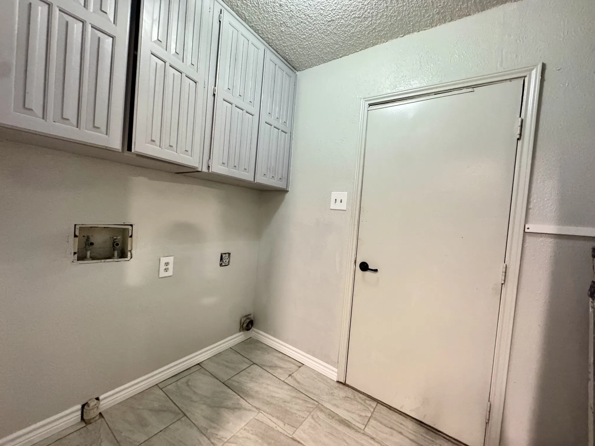 Single Family Residence For Sale in Tarrant County , 1020 Judy Lynn Drive, Arlington, Texas 76014, 4 Bedroom, 2 Bathroom, Garage spaces, 1,869 Sqft, built in 1978, mls#21362126, Real Estate Agent in Arlington, Homes For Sale in Tarrant county, Homes For Sale in Arlington, Realtor in Arlington Texas, Real Estate Brokerage Independent Realty Texas, Luminita Cordes Realtor