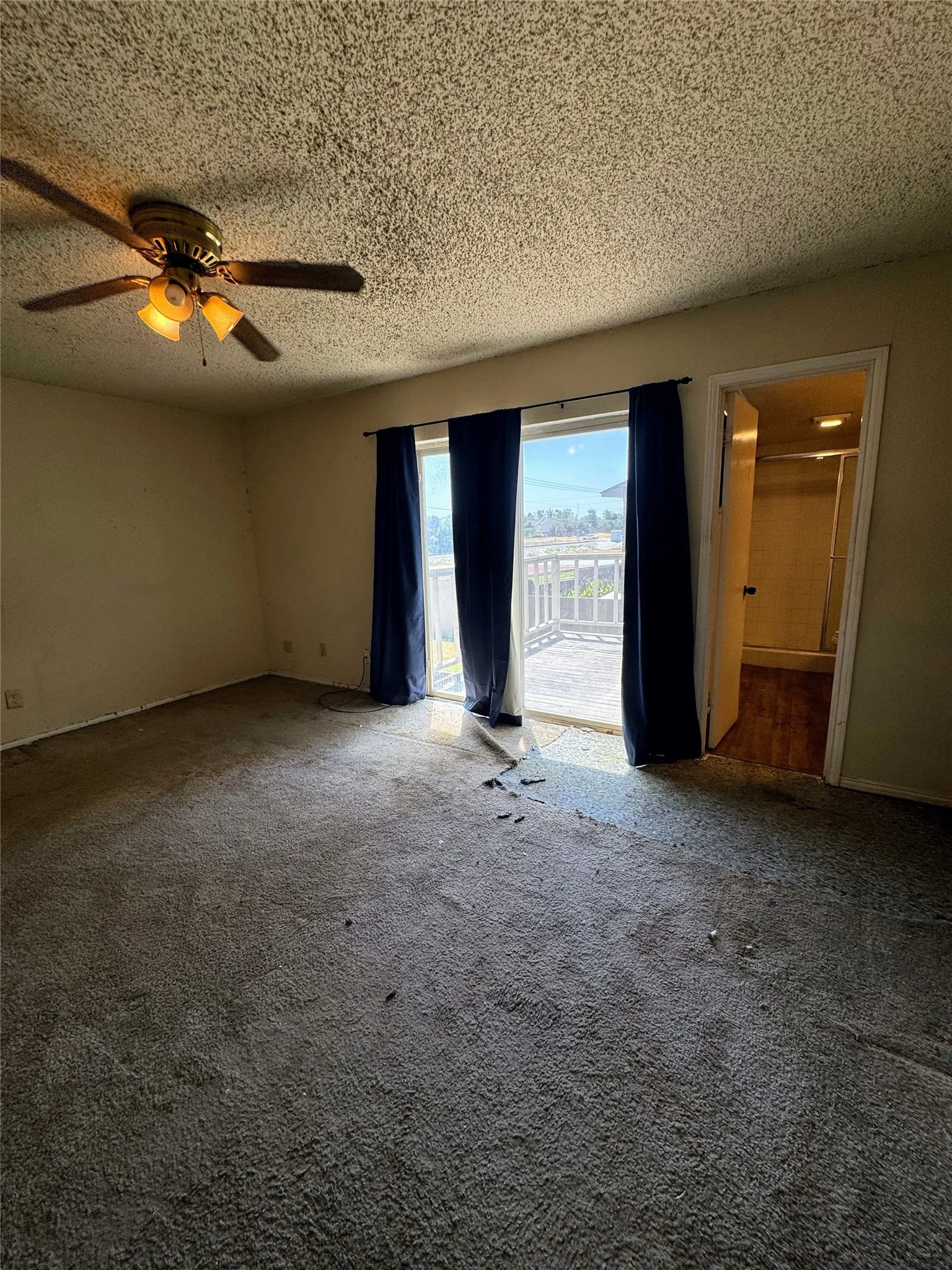 Townhouse For Sale in Dallas County , 541 Towne House Lane, Richardson, Texas 75081, 3 Bedroom, 3 Bathroom, Garage spaces, 1,711 Sqft, built in 1974, mls#21359273, Real Estate Agent in Richardson, Homes For Sale in Dallas county, Homes For Sale in Richardson, Realtor in Richardson Texas, Real Estate Brokerage Independent Realty Texas, Luminita Cordes Realtor