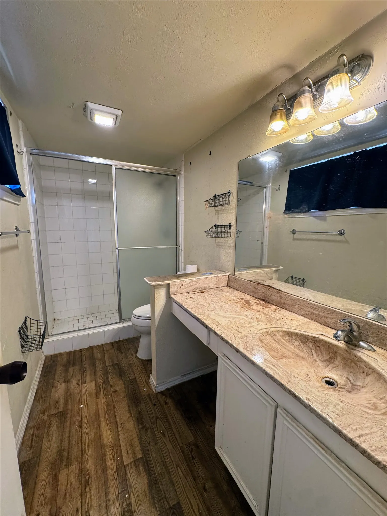 Townhouse For Sale in Dallas County , 541 Towne House Lane, Richardson, Texas 75081, 3 Bedroom, 3 Bathroom, Garage spaces, 1,711 Sqft, built in 1974, mls#21359273, Real Estate Agent in Richardson, Homes For Sale in Dallas county, Homes For Sale in Richardson, Realtor in Richardson Texas, Real Estate Brokerage Independent Realty Texas, Luminita Cordes Realtor
