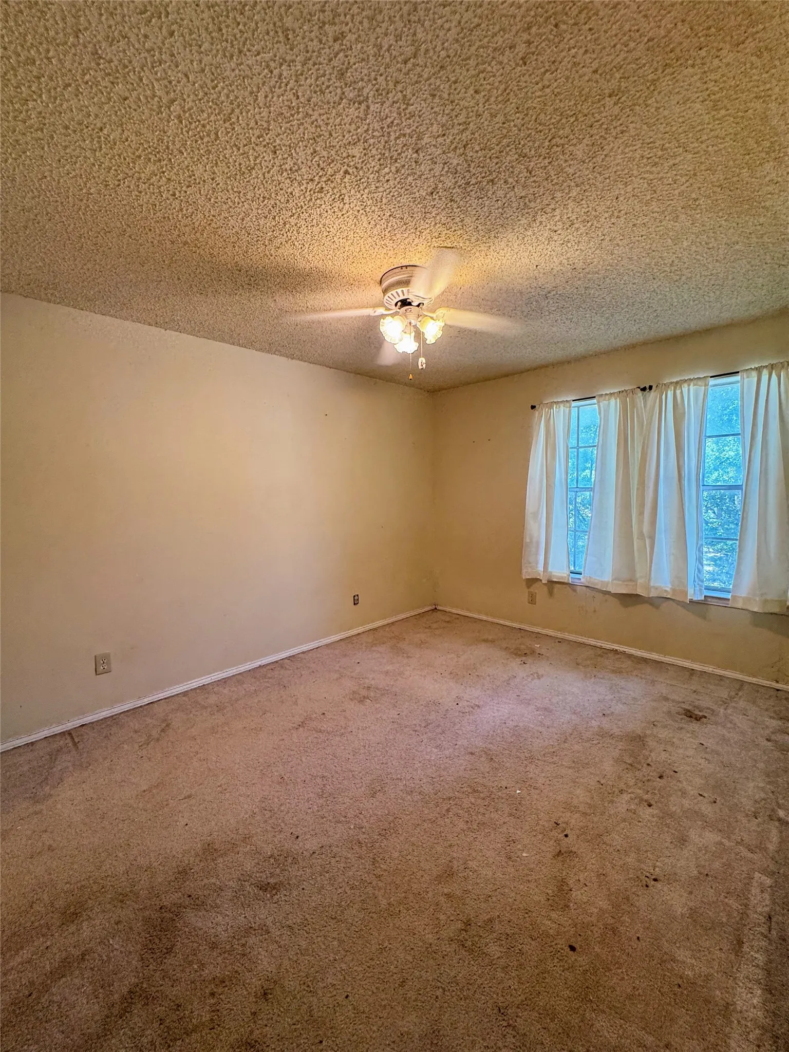 Secondary bedroom 1