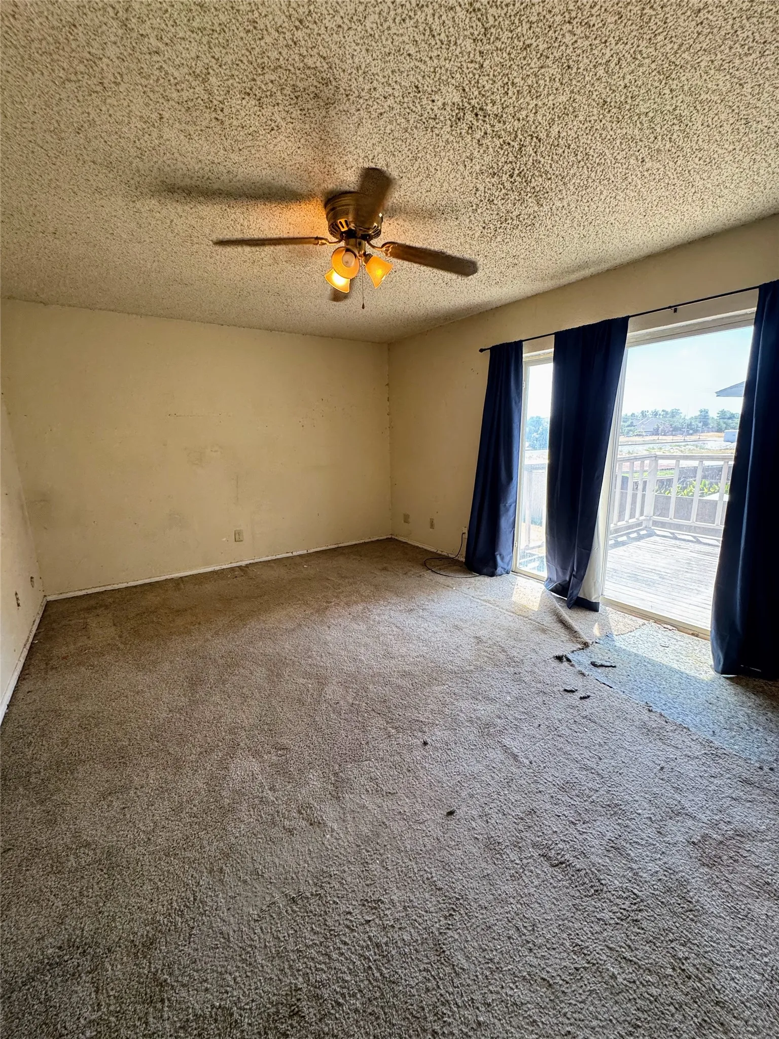 Townhouse For Sale in Dallas County , 541 Towne House Lane, Richardson, Texas 75081, 3 Bedroom, 3 Bathroom, Garage spaces, 1,711 Sqft, built in 1974, mls#21359273, Real Estate Agent in Richardson, Homes For Sale in Dallas county, Homes For Sale in Richardson, Realtor in Richardson Texas, Real Estate Brokerage Independent Realty Texas, Luminita Cordes Realtor