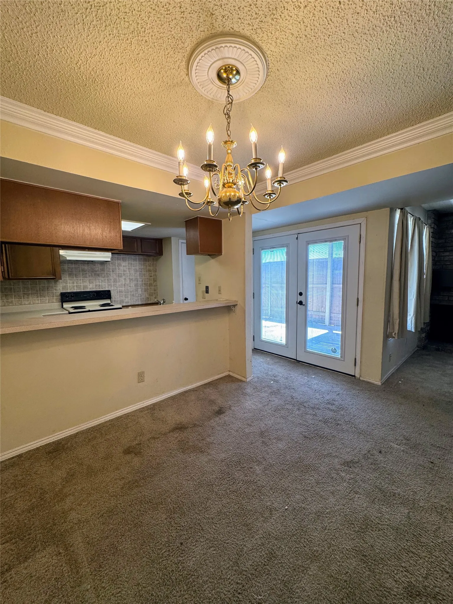 Townhouse For Sale in Dallas County , 541 Towne House Lane, Richardson, Texas 75081, 3 Bedroom, 3 Bathroom, Garage spaces, 1,711 Sqft, built in 1974, mls#21359273, Real Estate Agent in Richardson, Homes For Sale in Dallas county, Homes For Sale in Richardson, Realtor in Richardson Texas, Real Estate Brokerage Independent Realty Texas, Luminita Cordes Realtor