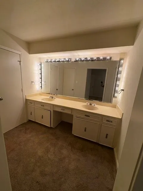 Duplex For Rent in Dallas County , 9514 SUMMERHILL Lane, Dallas, Texas 75238, 3 Bedroom, 2 Bathroom, 2 Garage spaces, 1,650 Sqft, built in 1978, mls#21362131, Real Estate Agent in Dallas, Homes For Rent in Dallas county, Homes For Rent in Dallas, Realtor in Dallas Texas, Real Estate Brokerage Independent Realty Texas, Luminita Cordes Realtor