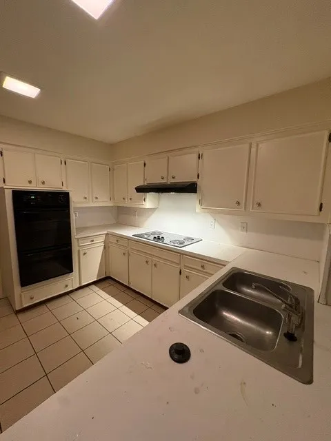 Duplex For Rent in Dallas County , 9514 SUMMERHILL Lane, Dallas, Texas 75238, 3 Bedroom, 2 Bathroom, 2 Garage spaces, 1,650 Sqft, built in 1978, mls#21362131, Real Estate Agent in Dallas, Homes For Rent in Dallas county, Homes For Rent in Dallas, Realtor in Dallas Texas, Real Estate Brokerage Independent Realty Texas, Luminita Cordes Realtor