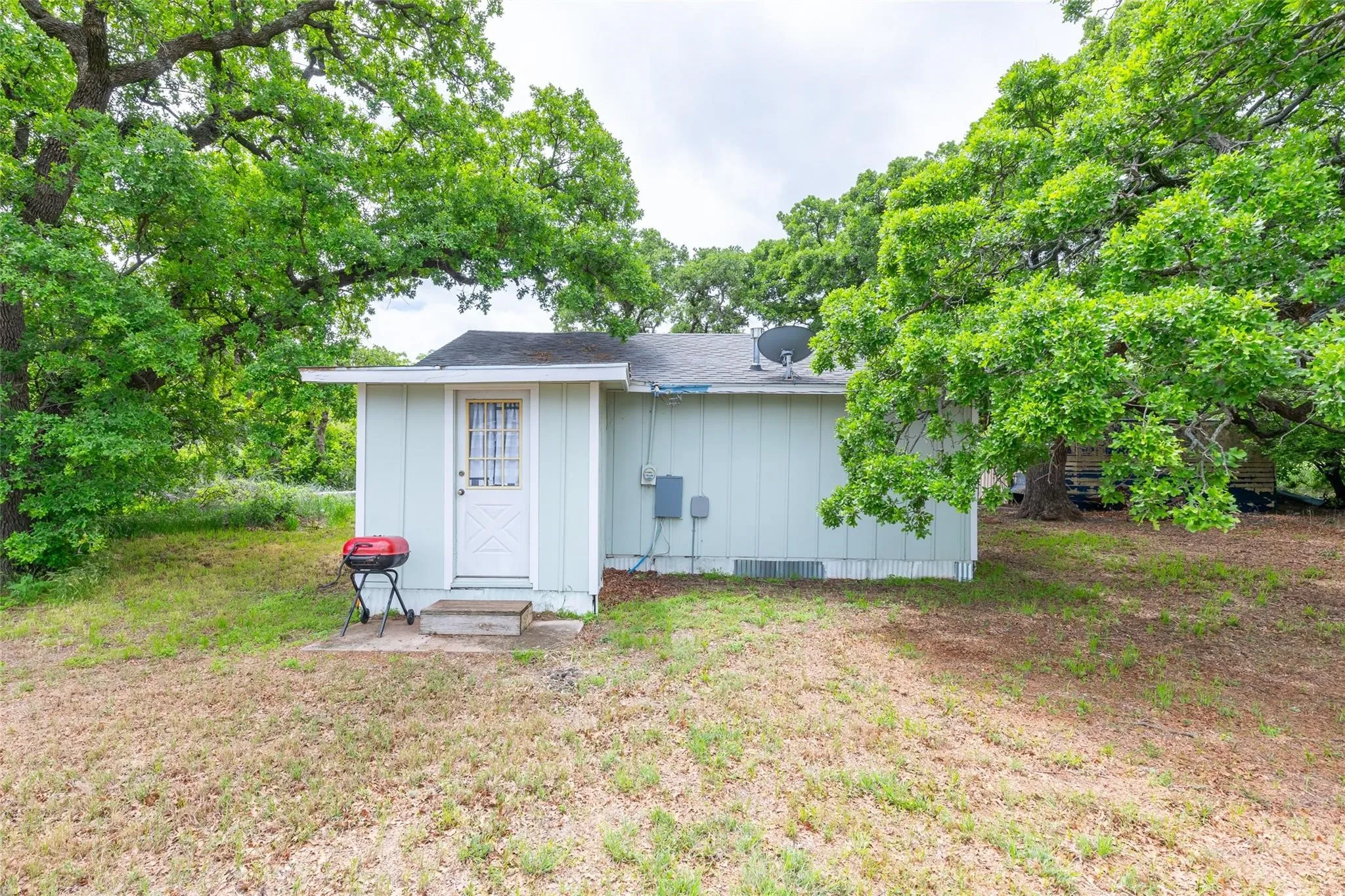 Single Family Residence For Sale in Callahan County , 920 Gas House Road, Clyde, Texas 79510, 1 Bedroom, 1 Bathroom, Garage spaces, 614 Sqft, built in 1940, mls#21362142, Real Estate Agent in Clyde, Homes For Sale in Callahan county, Homes For Sale in Clyde, Realtor in Clyde Texas, Real Estate Brokerage Independent Realty Texas, Luminita Cordes Realtor