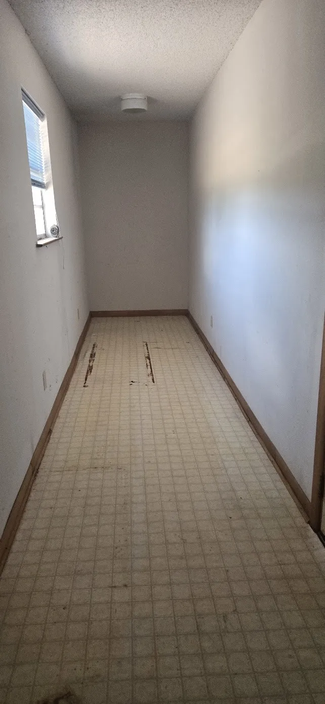 Single Family Residence For Sale in Cooke County , 770 County Road 169, Whitesboro, Texas 76273, 2 Bedroom, 2 Bathroom, Garage spaces, 1,600 Sqft, built in 1989, Price $329,000, mls#21362031, Real Estate Agent in Whitesboro, Homes For Sale in Cooke county, Homes For Sale in Whitesboro, Realtor in Whitesboro Texas, Real Estate Brokerage Independent Realty Texas, Luminita Cordes Realtor