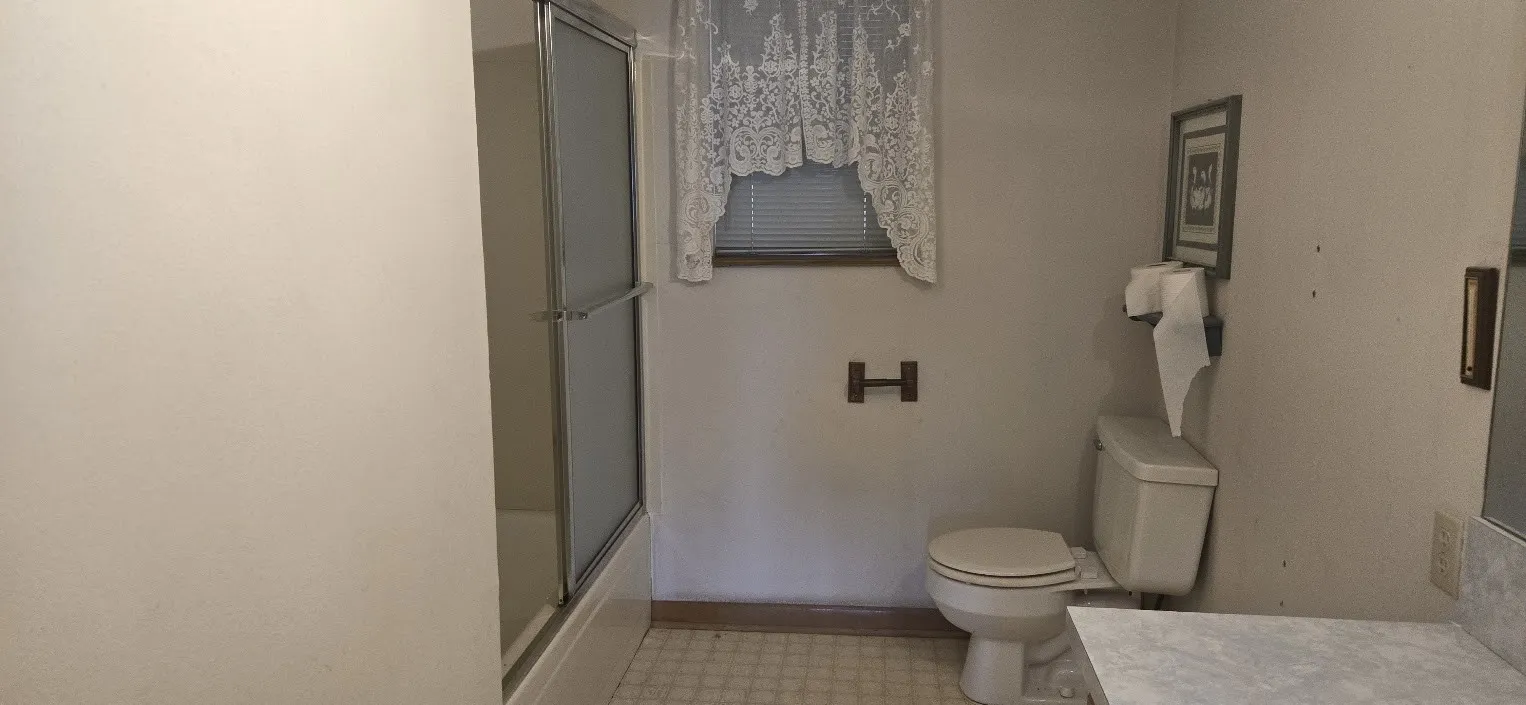 Single Family Residence For Sale in Cooke County , 770 County Road 169, Whitesboro, Texas 76273, 2 Bedroom, 2 Bathroom, Garage spaces, 1,600 Sqft, built in 1989, Price $329,000, mls#21362031, Real Estate Agent in Whitesboro, Homes For Sale in Cooke county, Homes For Sale in Whitesboro, Realtor in Whitesboro Texas, Real Estate Brokerage Independent Realty Texas, Luminita Cordes Realtor