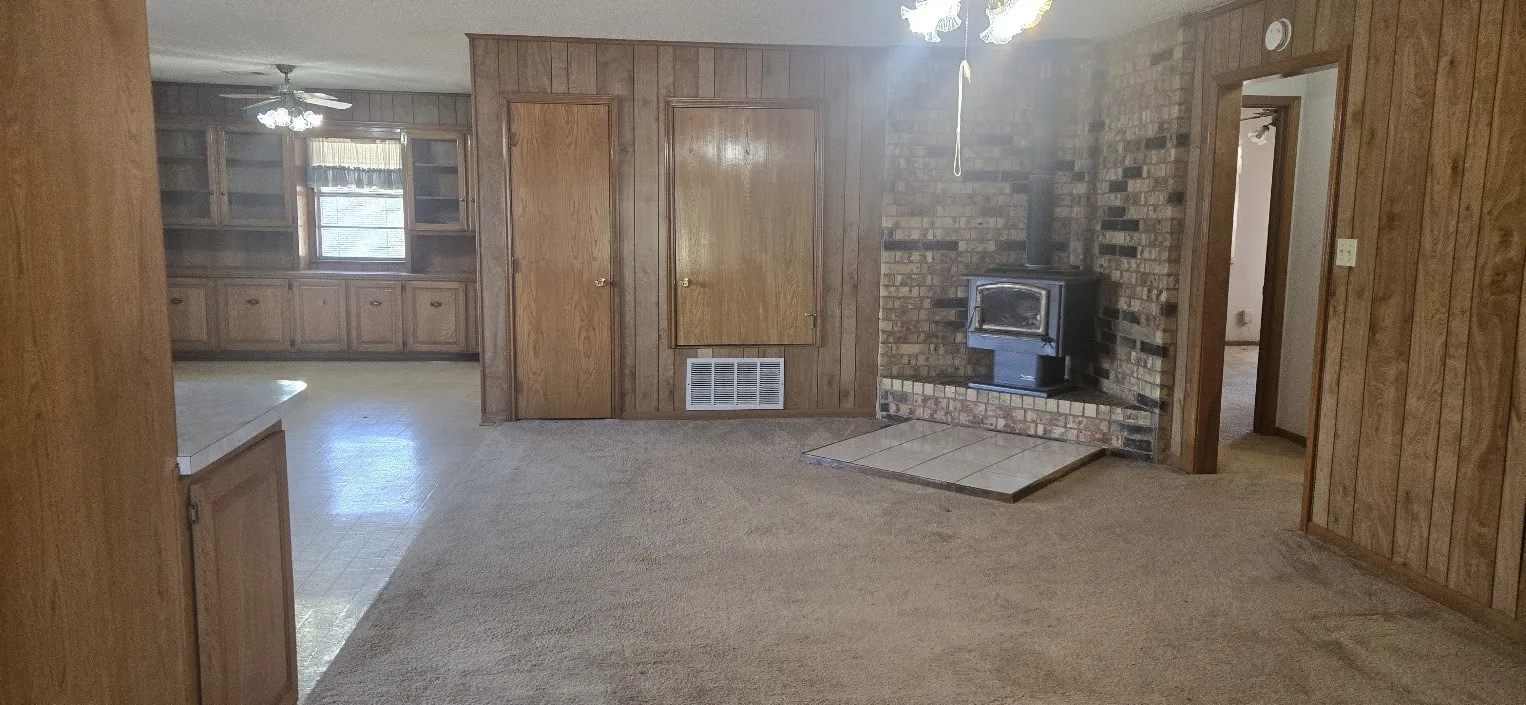 Single Family Residence For Sale in Cooke County , 770 County Road 169, Whitesboro, Texas 76273, 2 Bedroom, 2 Bathroom, Garage spaces, 1,600 Sqft, built in 1989, Price $329,000, mls#21362031, Real Estate Agent in Whitesboro, Homes For Sale in Cooke county, Homes For Sale in Whitesboro, Realtor in Whitesboro Texas, Real Estate Brokerage Independent Realty Texas, Luminita Cordes Realtor