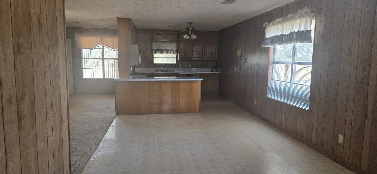 Single Family Residence For Sale in Cooke County , 770 County Road 169, Whitesboro, Texas 76273, 2 Bedroom, 2 Bathroom, Garage spaces, 1,600 Sqft, built in 1989, Price $329,000, mls#21362031, Real Estate Agent in Whitesboro, Homes For Sale in Cooke county, Homes For Sale in Whitesboro, Realtor in Whitesboro Texas, Real Estate Brokerage Independent Realty Texas, Luminita Cordes Realtor