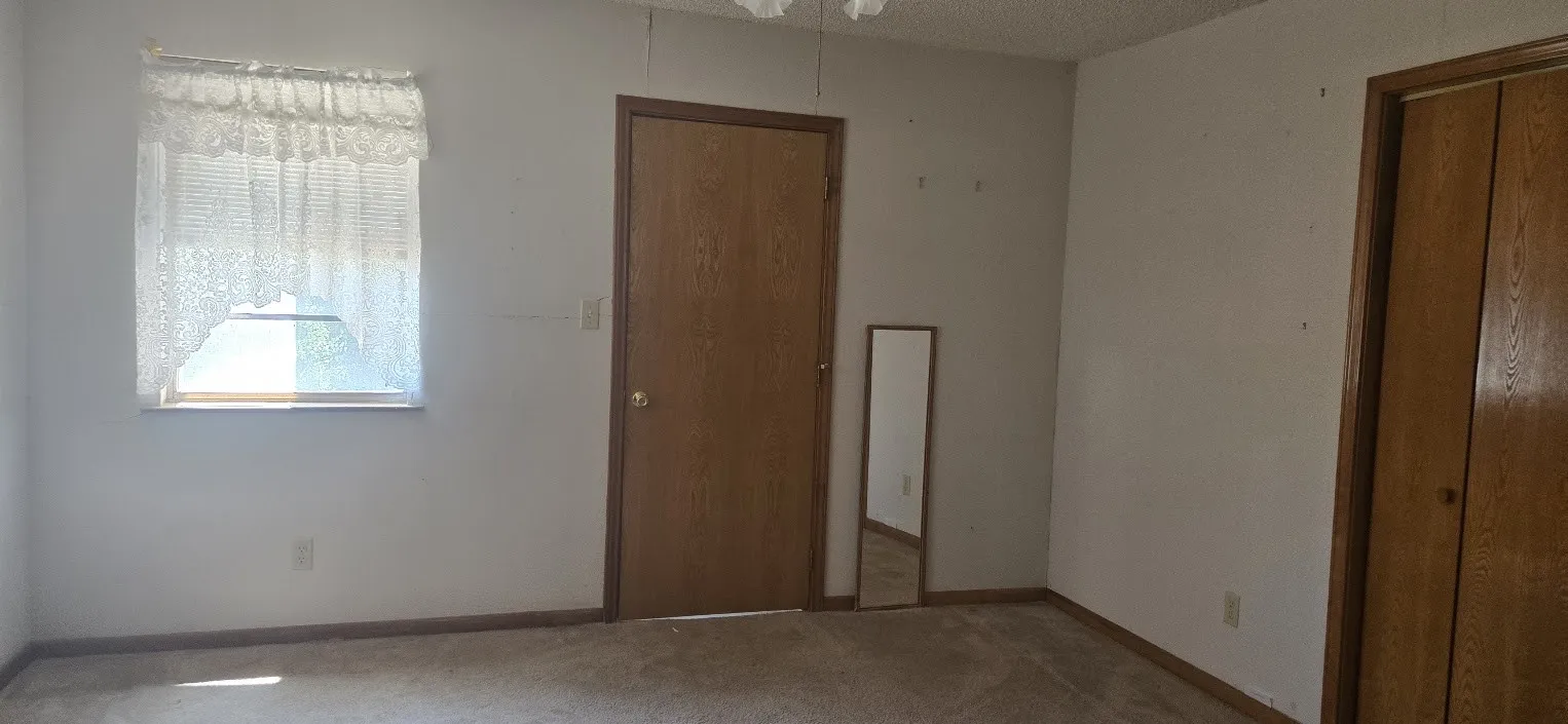 Single Family Residence For Sale in Cooke County , 770 County Road 169, Whitesboro, Texas 76273, 2 Bedroom, 2 Bathroom, Garage spaces, 1,600 Sqft, built in 1989, Price $329,000, mls#21362031, Real Estate Agent in Whitesboro, Homes For Sale in Cooke county, Homes For Sale in Whitesboro, Realtor in Whitesboro Texas, Real Estate Brokerage Independent Realty Texas, Luminita Cordes Realtor