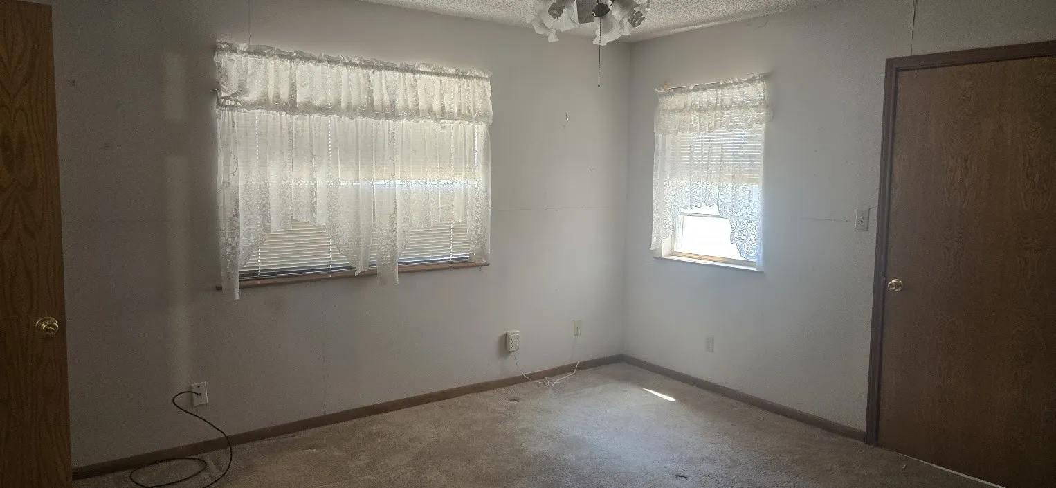 Single Family Residence For Sale in Cooke County , 770 County Road 169, Whitesboro, Texas 76273, 2 Bedroom, 2 Bathroom, Garage spaces, 1,600 Sqft, built in 1989, Price $329,000, mls#21362031, Real Estate Agent in Whitesboro, Homes For Sale in Cooke county, Homes For Sale in Whitesboro, Realtor in Whitesboro Texas, Real Estate Brokerage Independent Realty Texas, Luminita Cordes Realtor