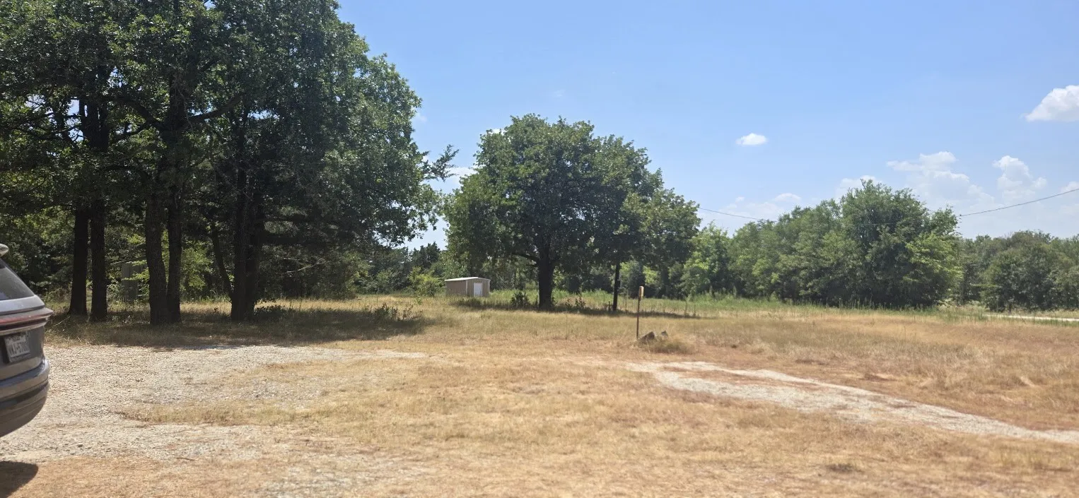 Single Family Residence For Sale in Cooke County , 770 County Road 169, Whitesboro, Texas 76273, 2 Bedroom, 2 Bathroom, Garage spaces, 1,600 Sqft, built in 1989, Price $329,000, mls#21362031, Real Estate Agent in Whitesboro, Homes For Sale in Cooke county, Homes For Sale in Whitesboro, Realtor in Whitesboro Texas, Real Estate Brokerage Independent Realty Texas, Luminita Cordes Realtor