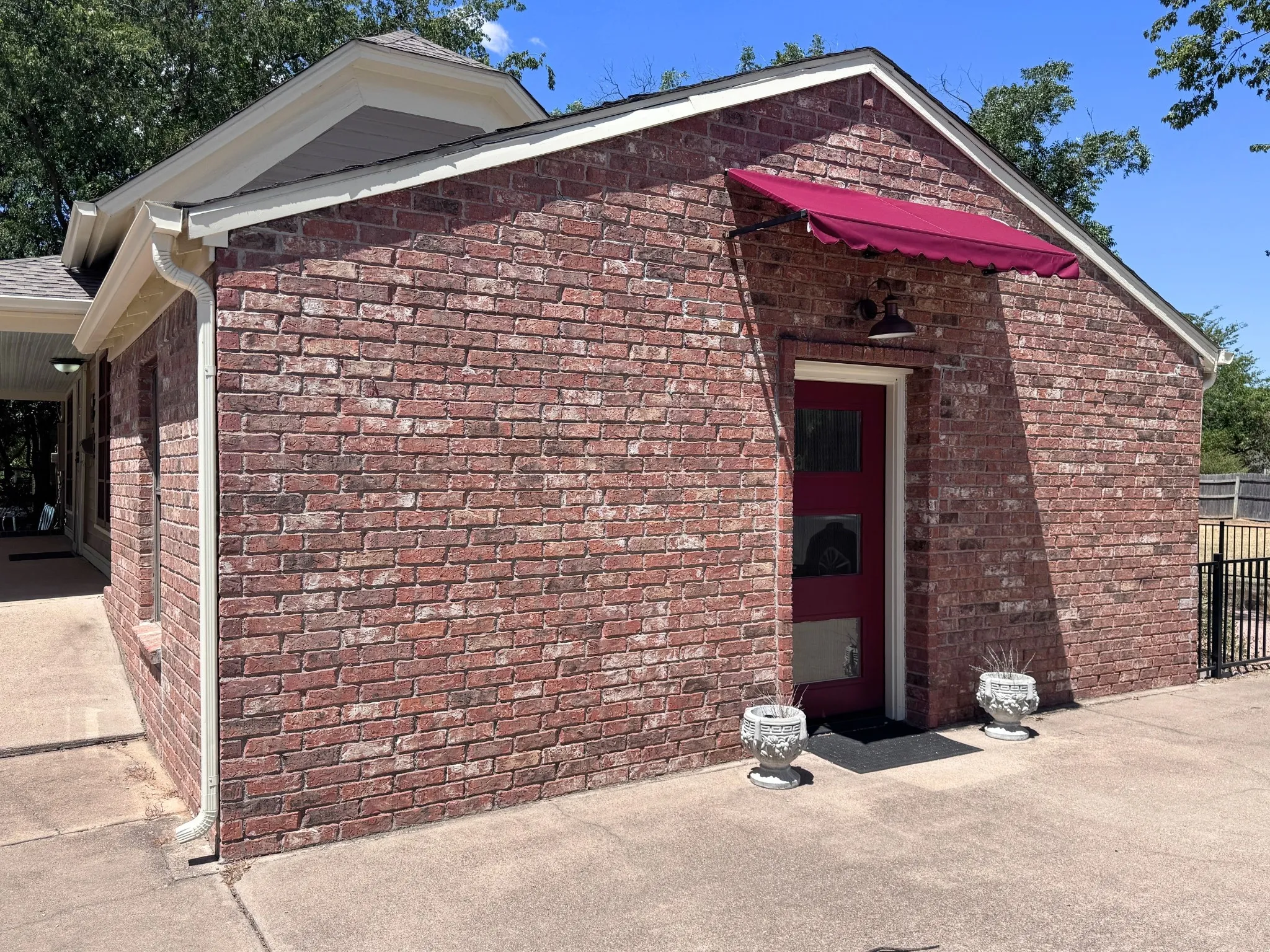 Office For Rent in Hood County , 902 W Pearl Street, Granbury, Texas 76048, 0, 0, Garage spaces, 0 Sqft, built in 1928, mls#21361981, Real Estate Agent in Granbury, Homes For Rent in Hood county, Homes For Rent in Granbury, Realtor in Granbury Texas, Real Estate Brokerage Independent Realty Texas, Luminita Cordes Realtor