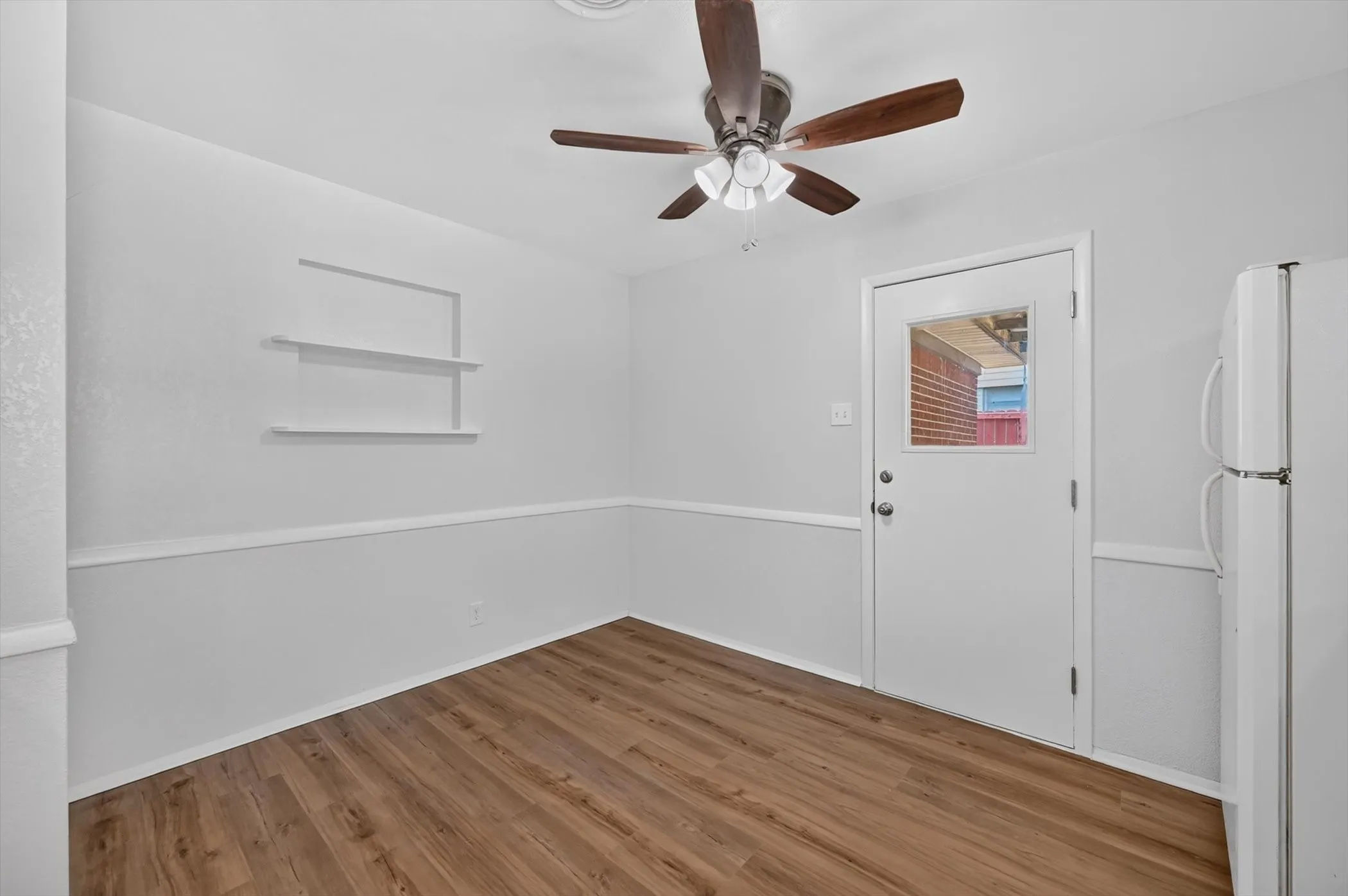 Single Family Residence For Sale in Dallas County , 3433 Sheryl Drive, Mesquite, Texas 75150, 3 Bedroom, 1 Bathroom, 1 Garage spaces, 984 Sqft, built in 1954, mls#21362086, Real Estate Agent in Mesquite, Homes For Sale in Dallas county, Homes For Sale in Mesquite, Realtor in Mesquite Texas, Real Estate Brokerage Independent Realty Texas, Luminita Cordes Realtor