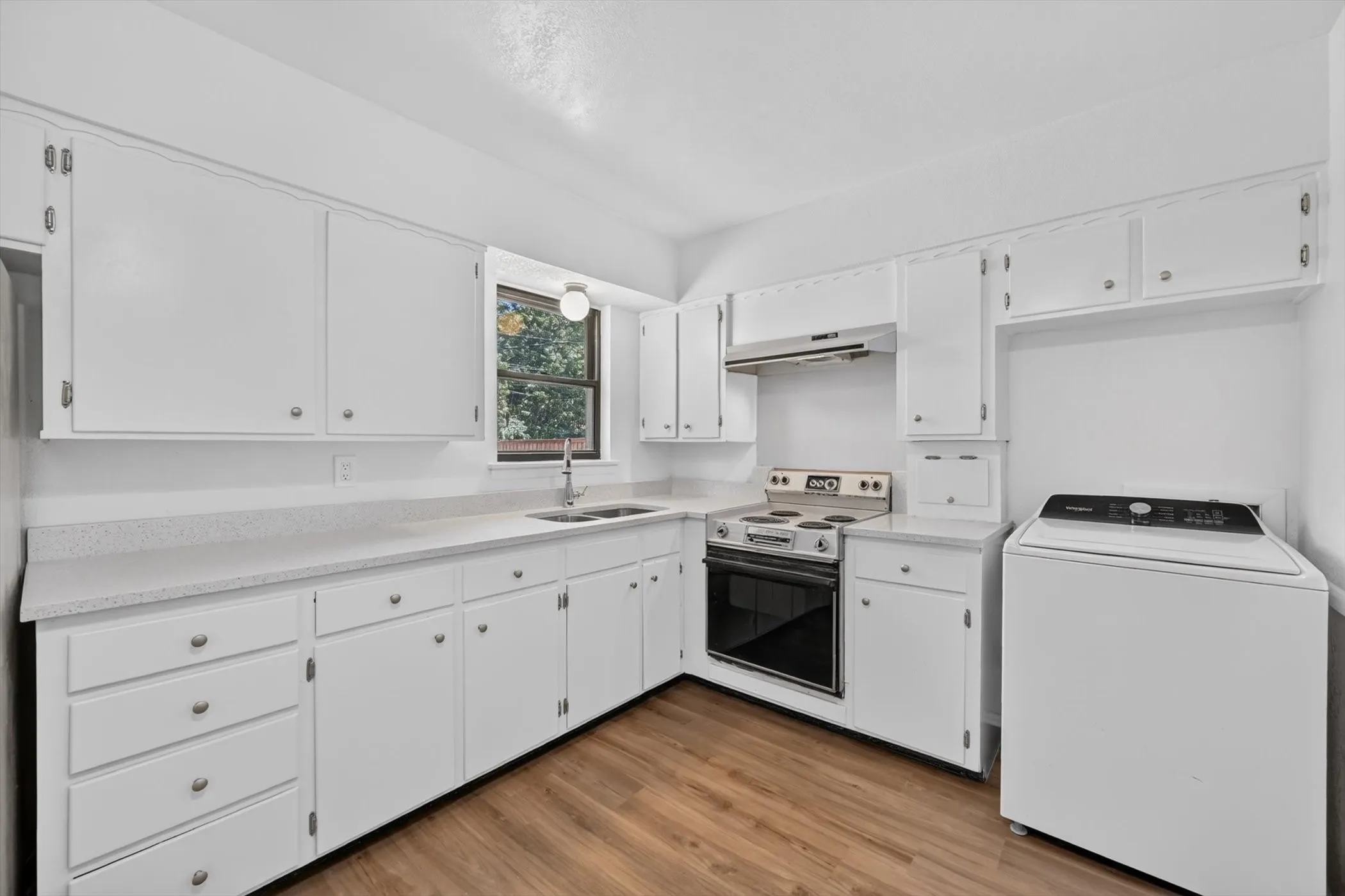 Single Family Residence For Sale in Dallas County , 3433 Sheryl Drive, Mesquite, Texas 75150, 3 Bedroom, 1 Bathroom, 1 Garage spaces, 984 Sqft, built in 1954, mls#21362086, Real Estate Agent in Mesquite, Homes For Sale in Dallas county, Homes For Sale in Mesquite, Realtor in Mesquite Texas, Real Estate Brokerage Independent Realty Texas, Luminita Cordes Realtor