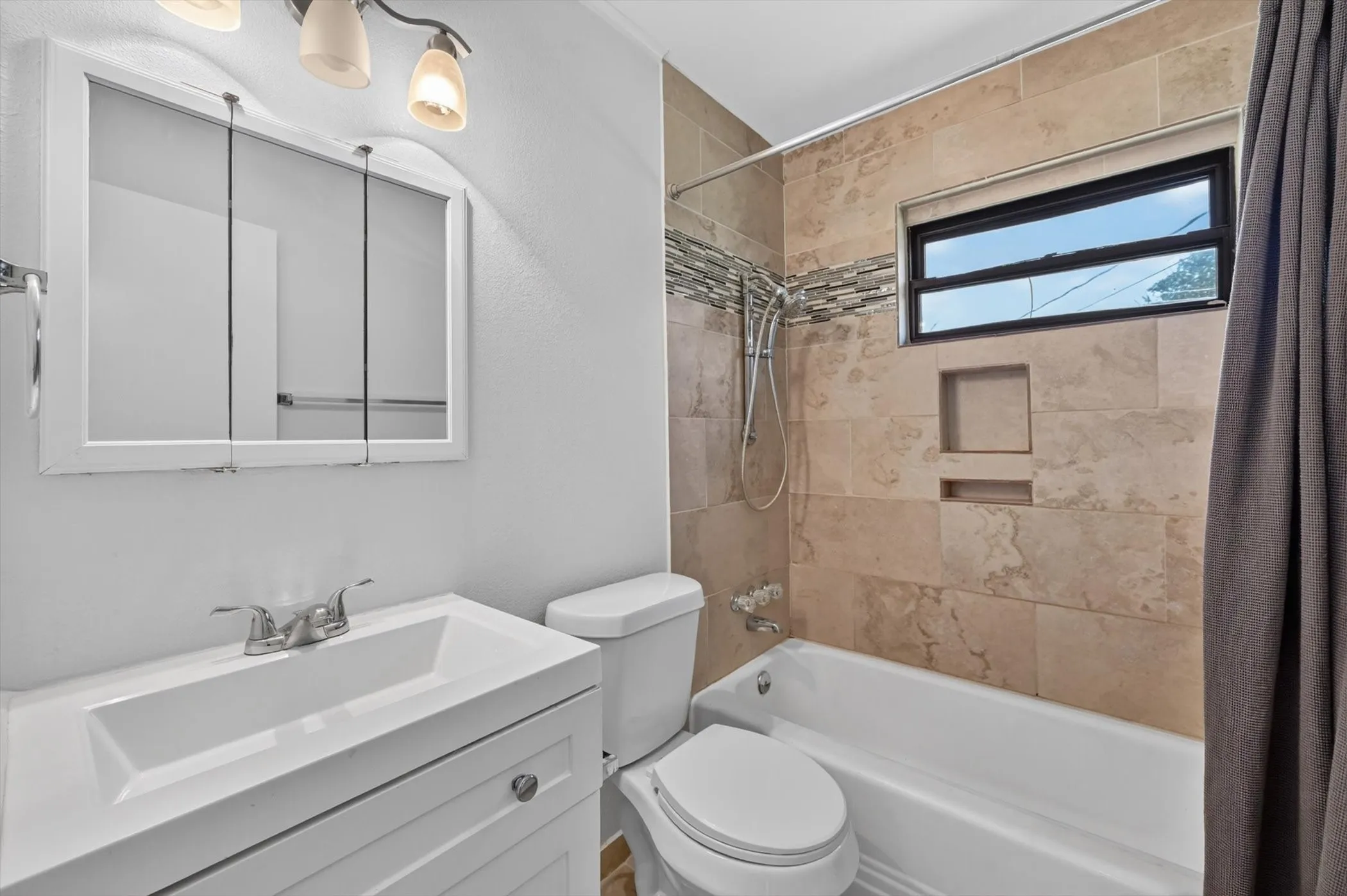 Single Family Residence For Sale in Dallas County , 3433 Sheryl Drive, Mesquite, Texas 75150, 3 Bedroom, 1 Bathroom, 1 Garage spaces, 984 Sqft, built in 1954, mls#21362086, Real Estate Agent in Mesquite, Homes For Sale in Dallas county, Homes For Sale in Mesquite, Realtor in Mesquite Texas, Real Estate Brokerage Independent Realty Texas, Luminita Cordes Realtor