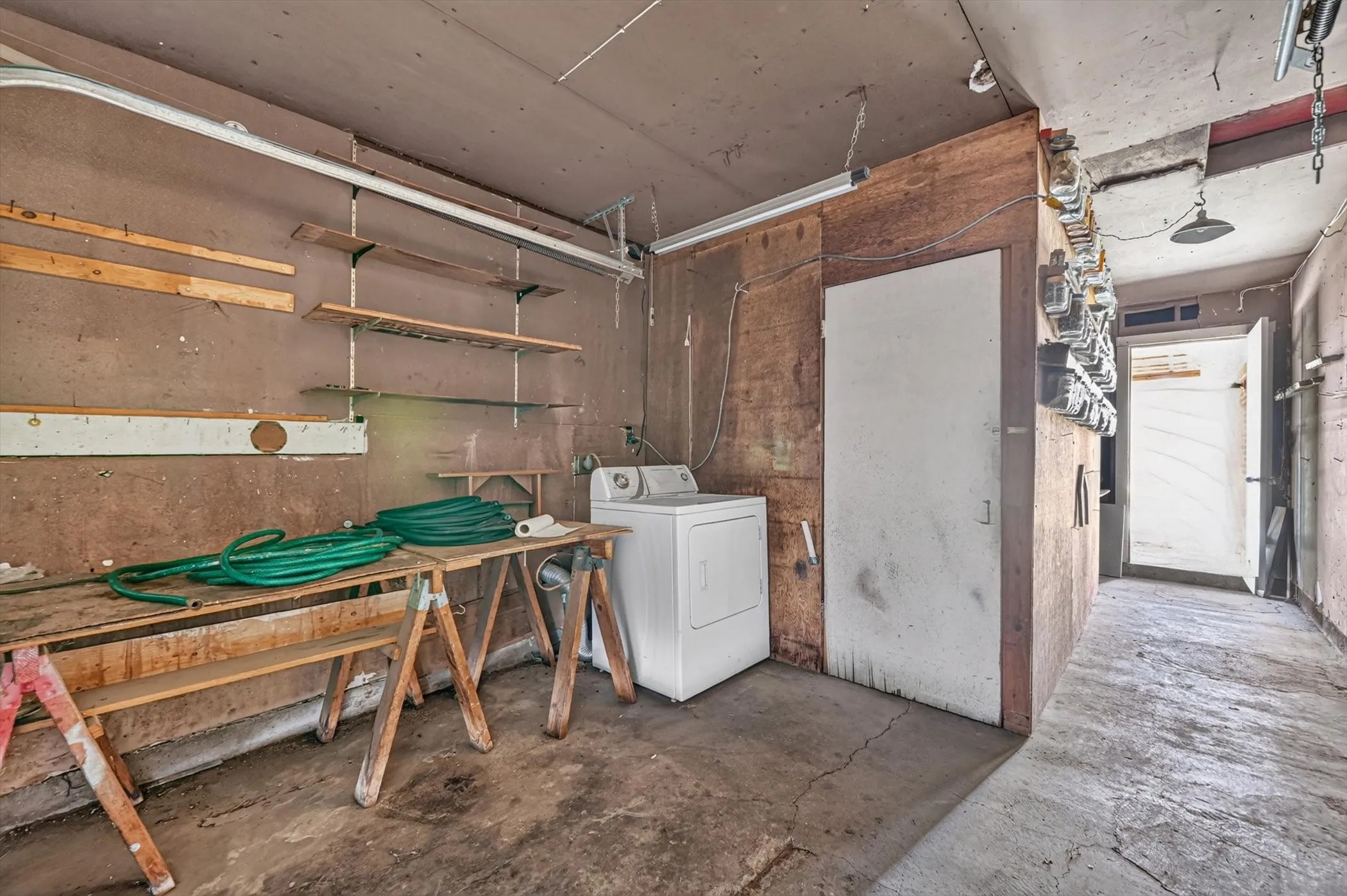 Single Family Residence For Sale in Dallas County , 3433 Sheryl Drive, Mesquite, Texas 75150, 3 Bedroom, 1 Bathroom, 1 Garage spaces, 984 Sqft, built in 1954, mls#21362086, Real Estate Agent in Mesquite, Homes For Sale in Dallas county, Homes For Sale in Mesquite, Realtor in Mesquite Texas, Real Estate Brokerage Independent Realty Texas, Luminita Cordes Realtor