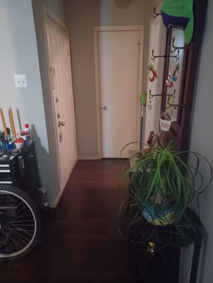 Condominium For Sale in Dallas County , 8109 Skillman Street 2003, Dallas, Texas 75231, 2 Bedroom, 1 Bathroom, Garage spaces, 914 Sqft, built in 1981, mls#21362064, Real Estate Agent in Dallas, Homes For Sale in Dallas county, Homes For Sale in Dallas, Realtor in Dallas Texas, Real Estate Brokerage Independent Realty Texas, Luminita Cordes Realtor