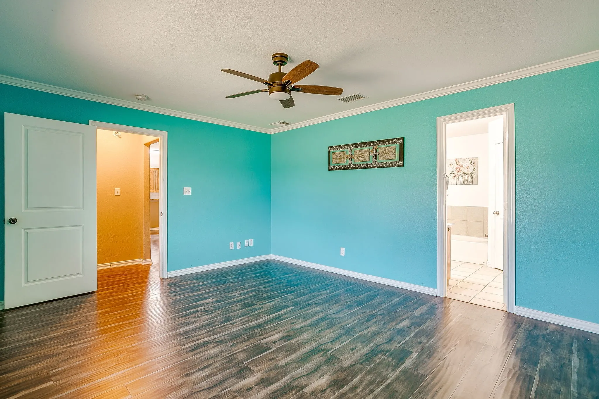 Single Family Residence For Sale in Parker County , 120 Pleasant Run, Reno, Texas 76020, 3 Bedroom, 2 Bathroom, 2 Garage spaces, 1,622 Sqft, built in 2007, mls#21362104, Real Estate Agent in Reno, Homes For Sale in Parker county, Homes For Sale in Reno, Realtor in Reno Texas, Real Estate Brokerage Independent Realty Texas, Luminita Cordes Realtor