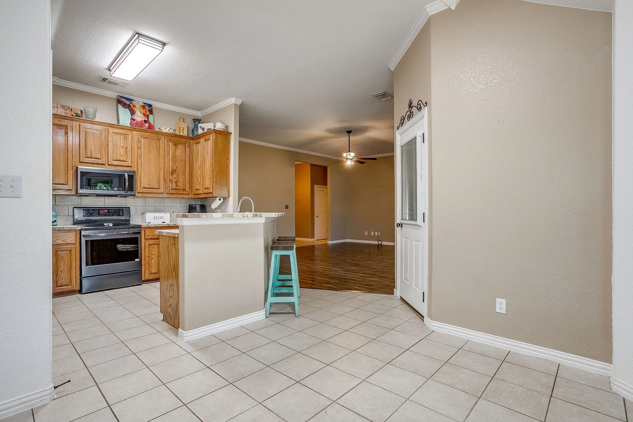 Single Family Residence For Sale in Parker County , 120 Pleasant Run, Reno, Texas 76020, 3 Bedroom, 2 Bathroom, 2 Garage spaces, 1,622 Sqft, built in 2007, mls#21362104, Real Estate Agent in Reno, Homes For Sale in Parker county, Homes For Sale in Reno, Realtor in Reno Texas, Real Estate Brokerage Independent Realty Texas, Luminita Cordes Realtor