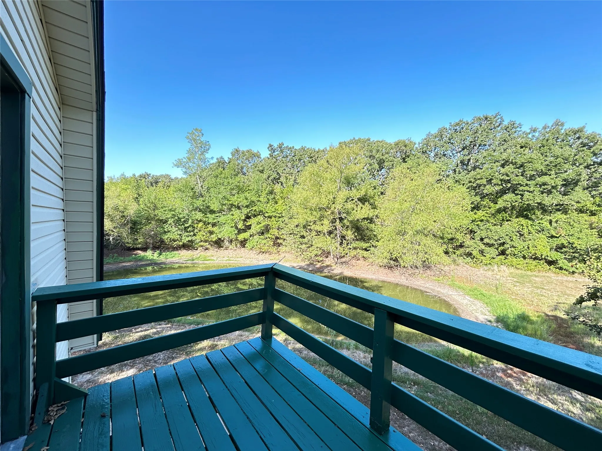 Single Family Residence For Sale in Hopkins County , 1799 County Road 4128, Cumby, Texas 75433, 3 Bedroom, 3 Bathroom, 2 Garage spaces, 1,672 Sqft, built in 1987, Price $350,000, mls#21362020, Real Estate Agent in Cumby, Homes For Sale in Hopkins county, Homes For Sale in Cumby, Realtor in Cumby Texas, Real Estate Brokerage Independent Realty Texas, Luminita Cordes Realtor